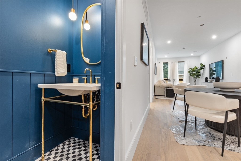 1114 Beacon St. # 206