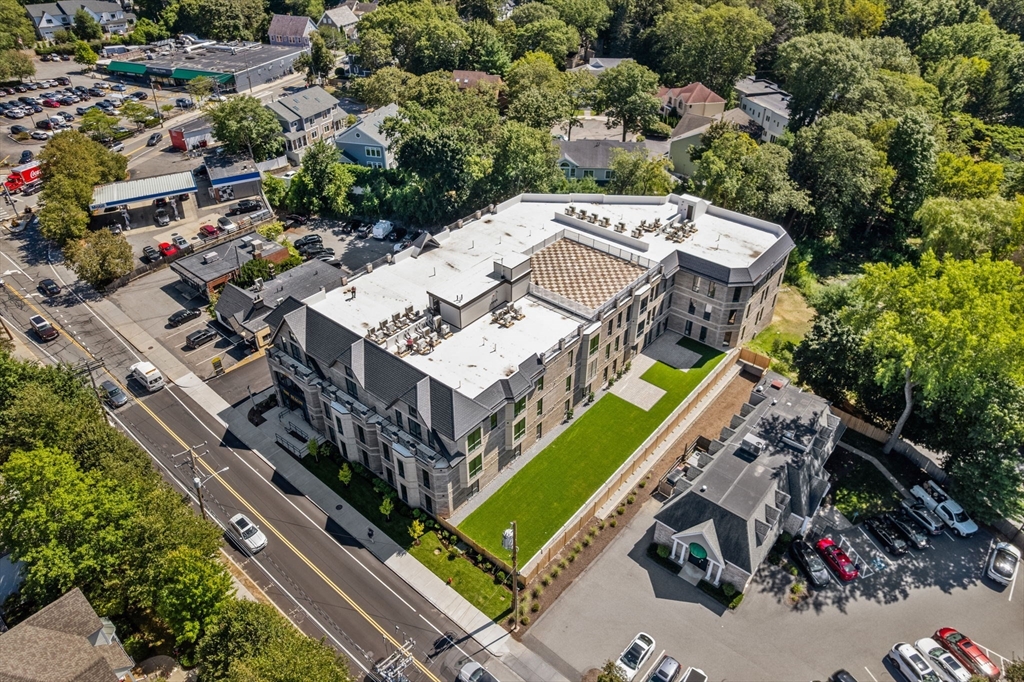 1114 Beacon St. # 206