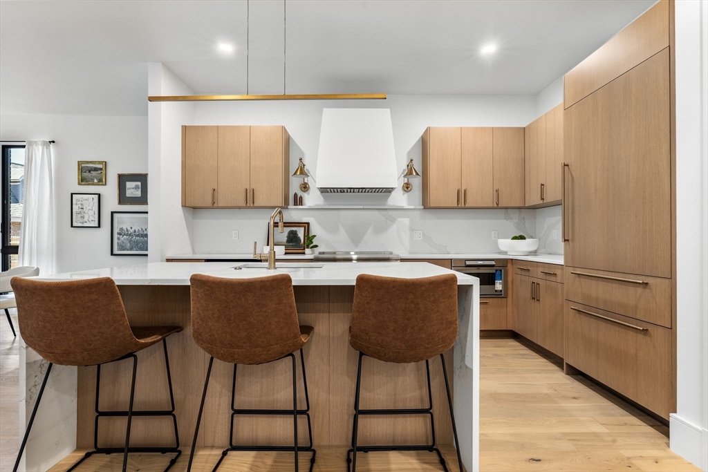 1114 Beacon St. # 206