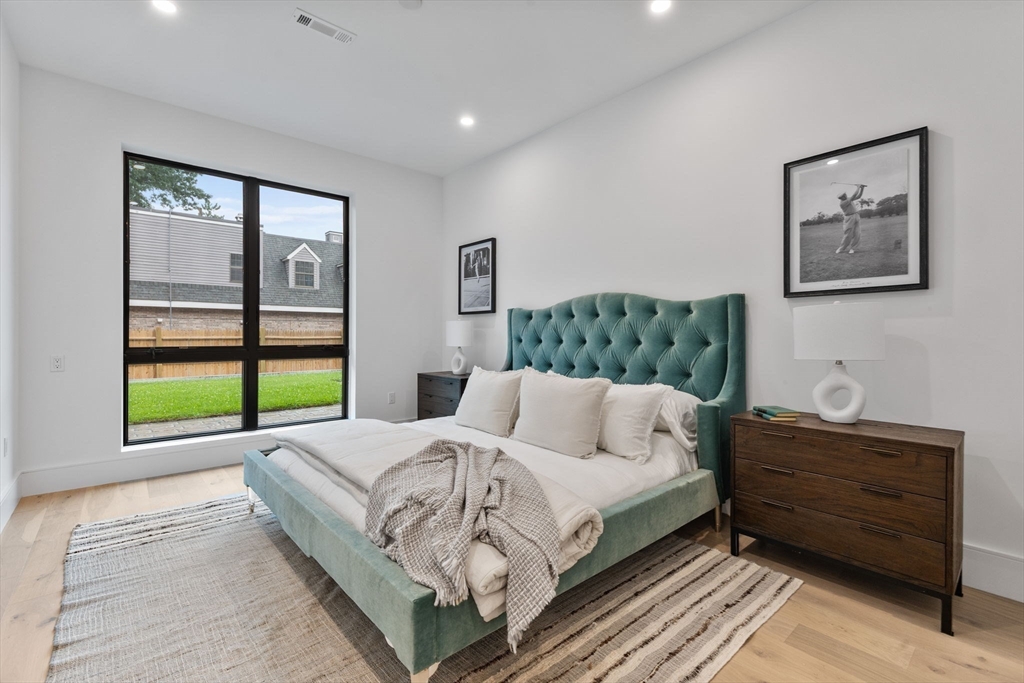 1114 Beacon St. # 206