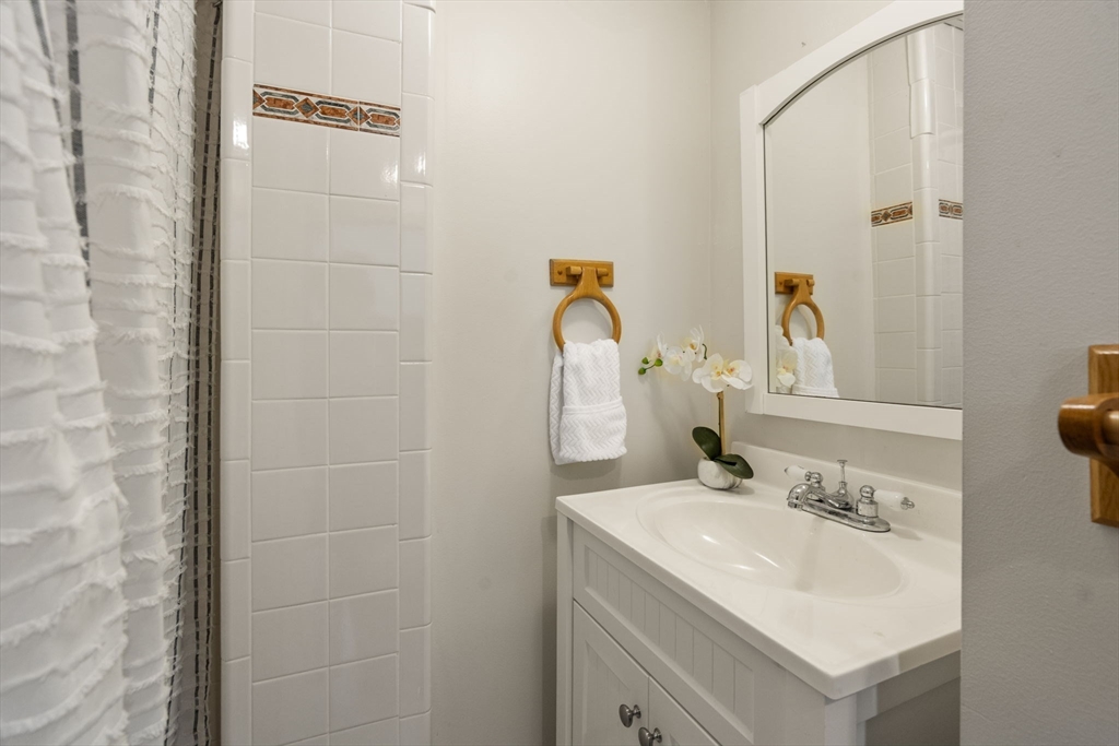 114 Lancaster Ter # 2