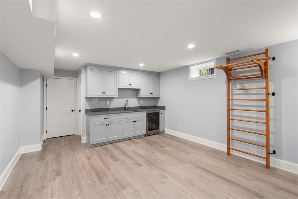 55 Oakdale Ave