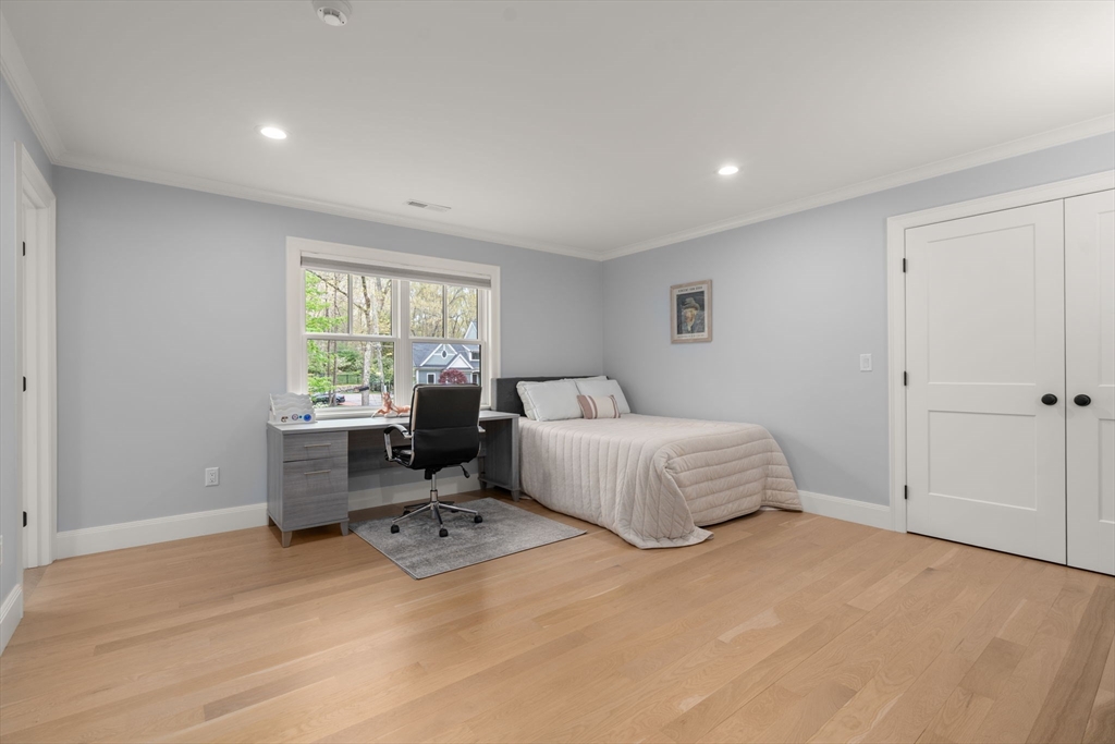 55 Oakdale Ave