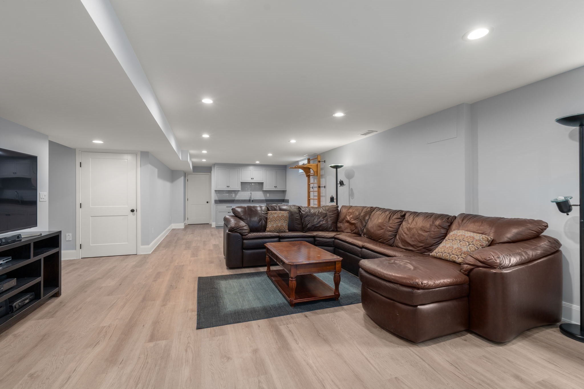 55 Oakdale Ave