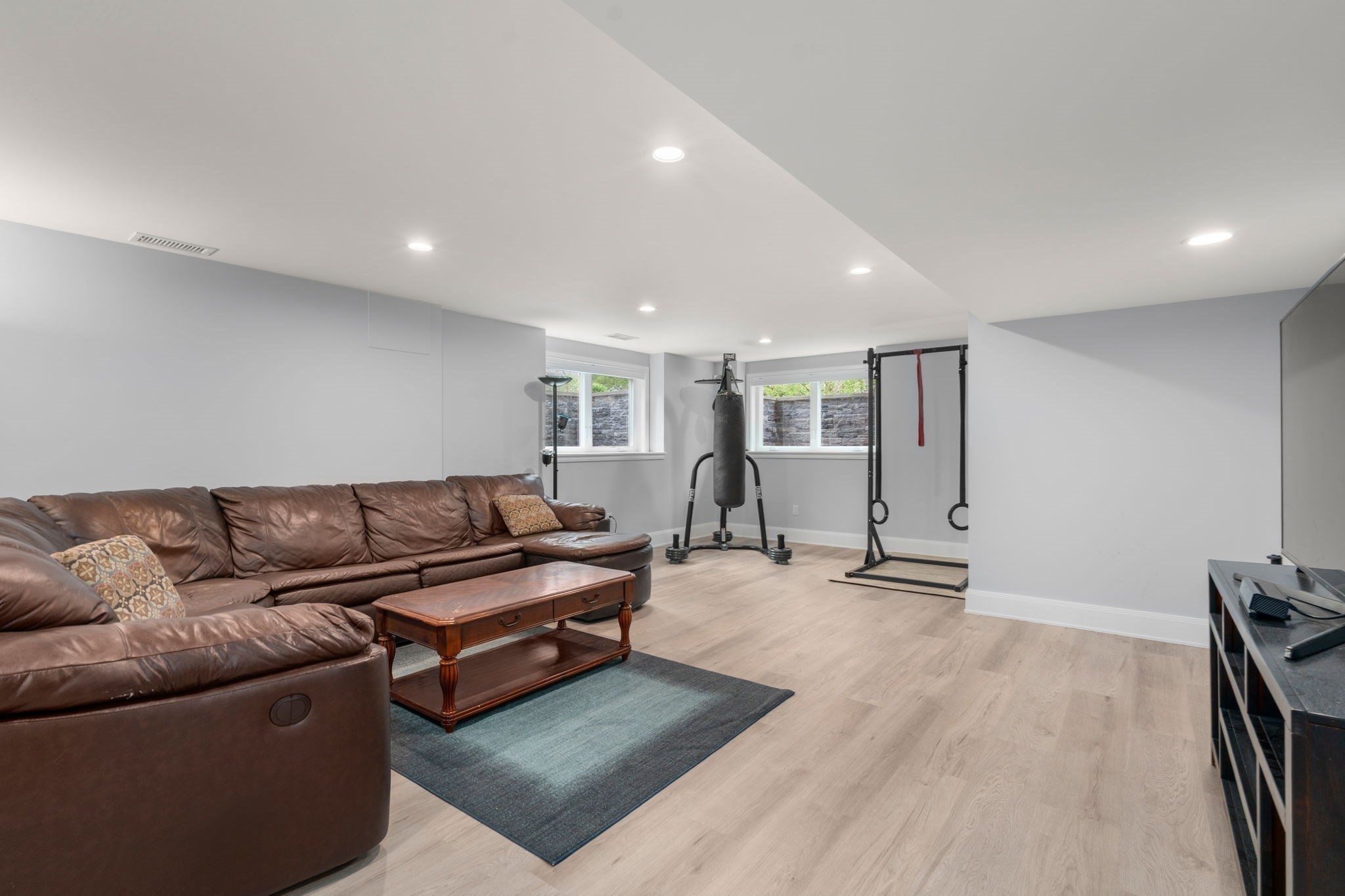 55 Oakdale Ave