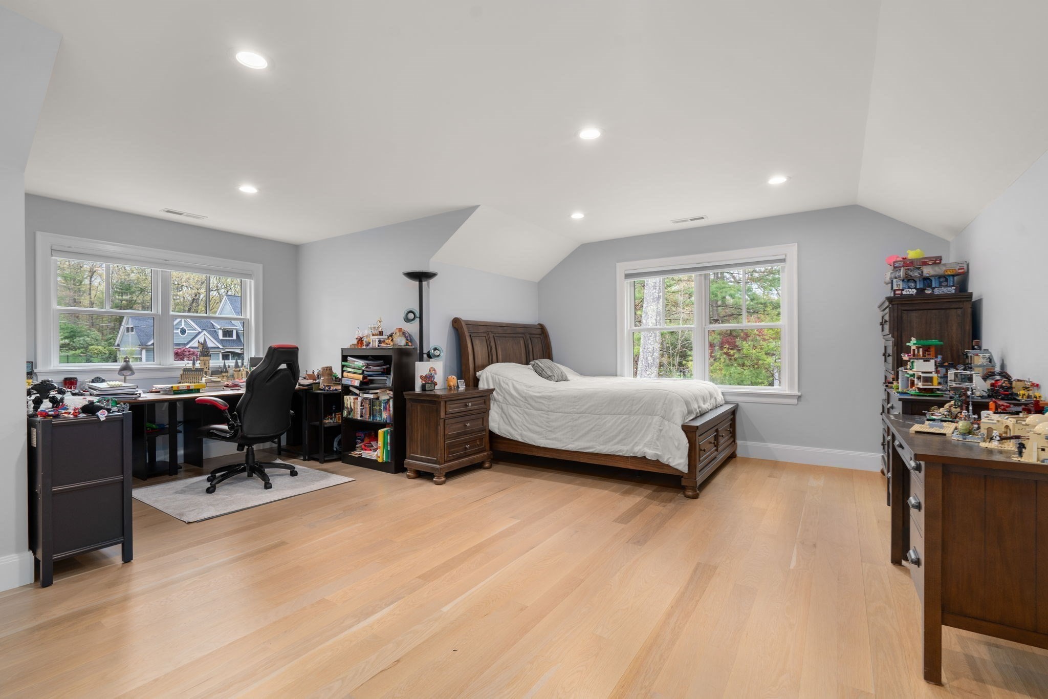 55 Oakdale Ave