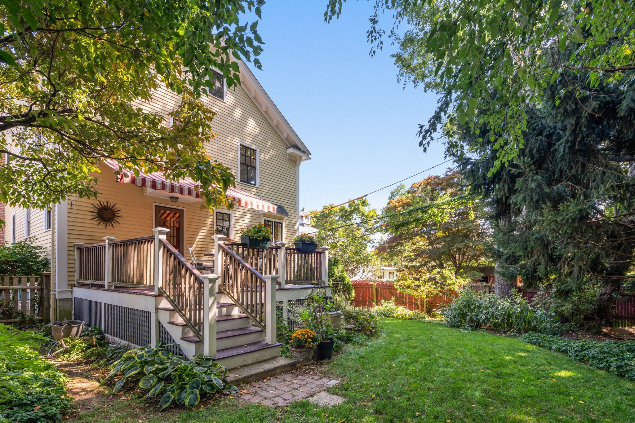 75 Seaverns Ave