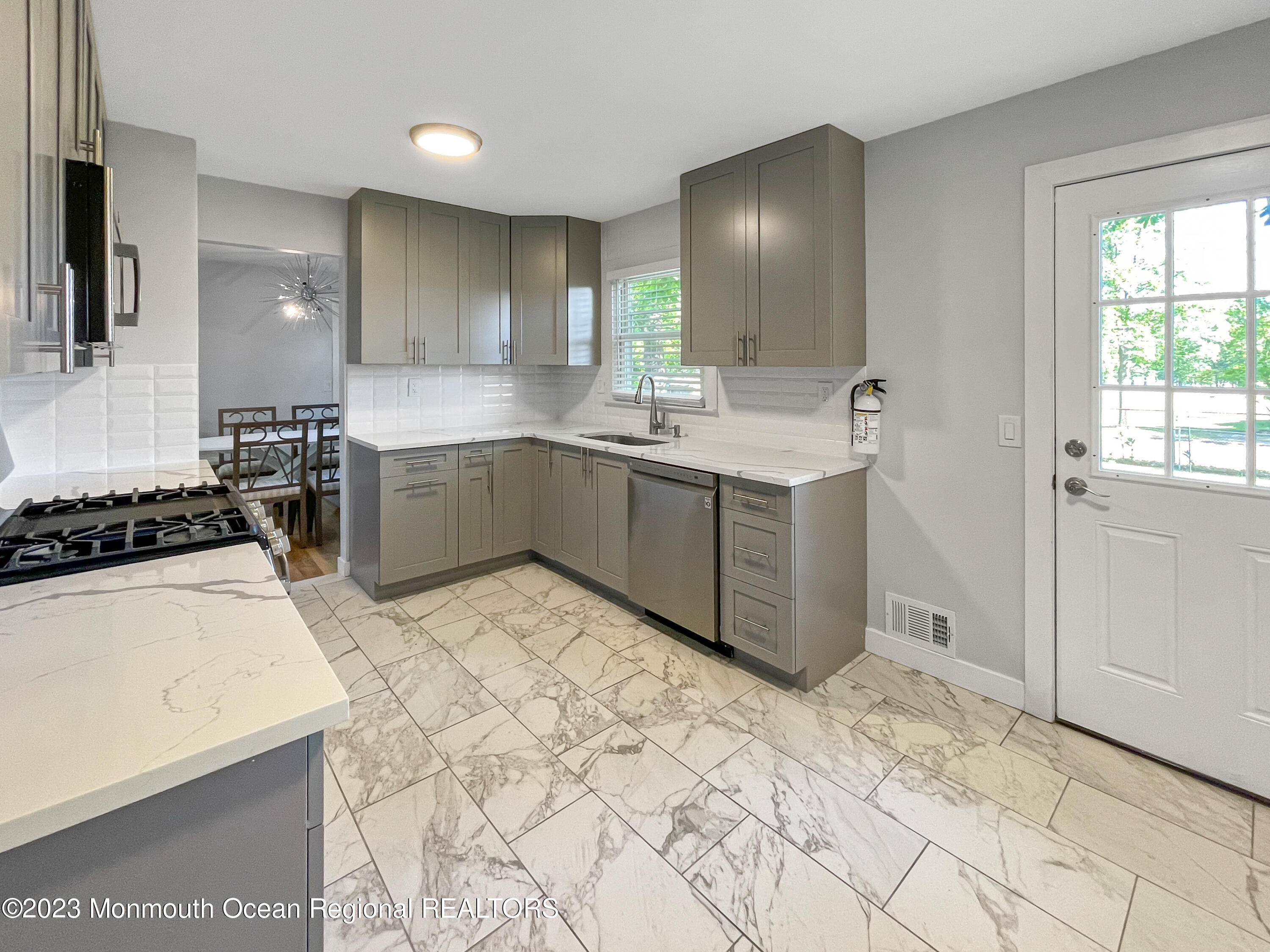 11 Roslyn Drive, WINTER