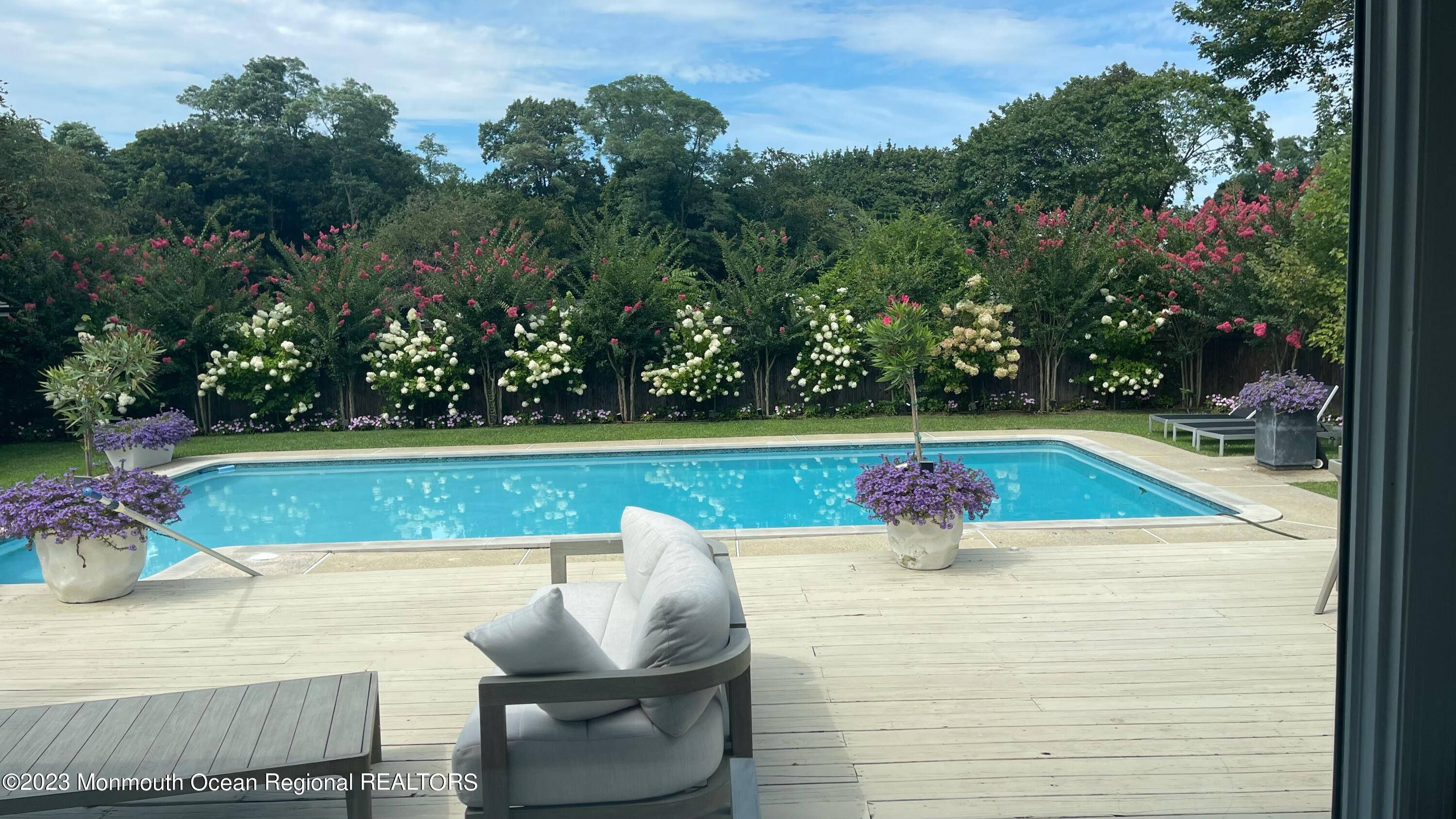 24 Woodland Drive, WINTER