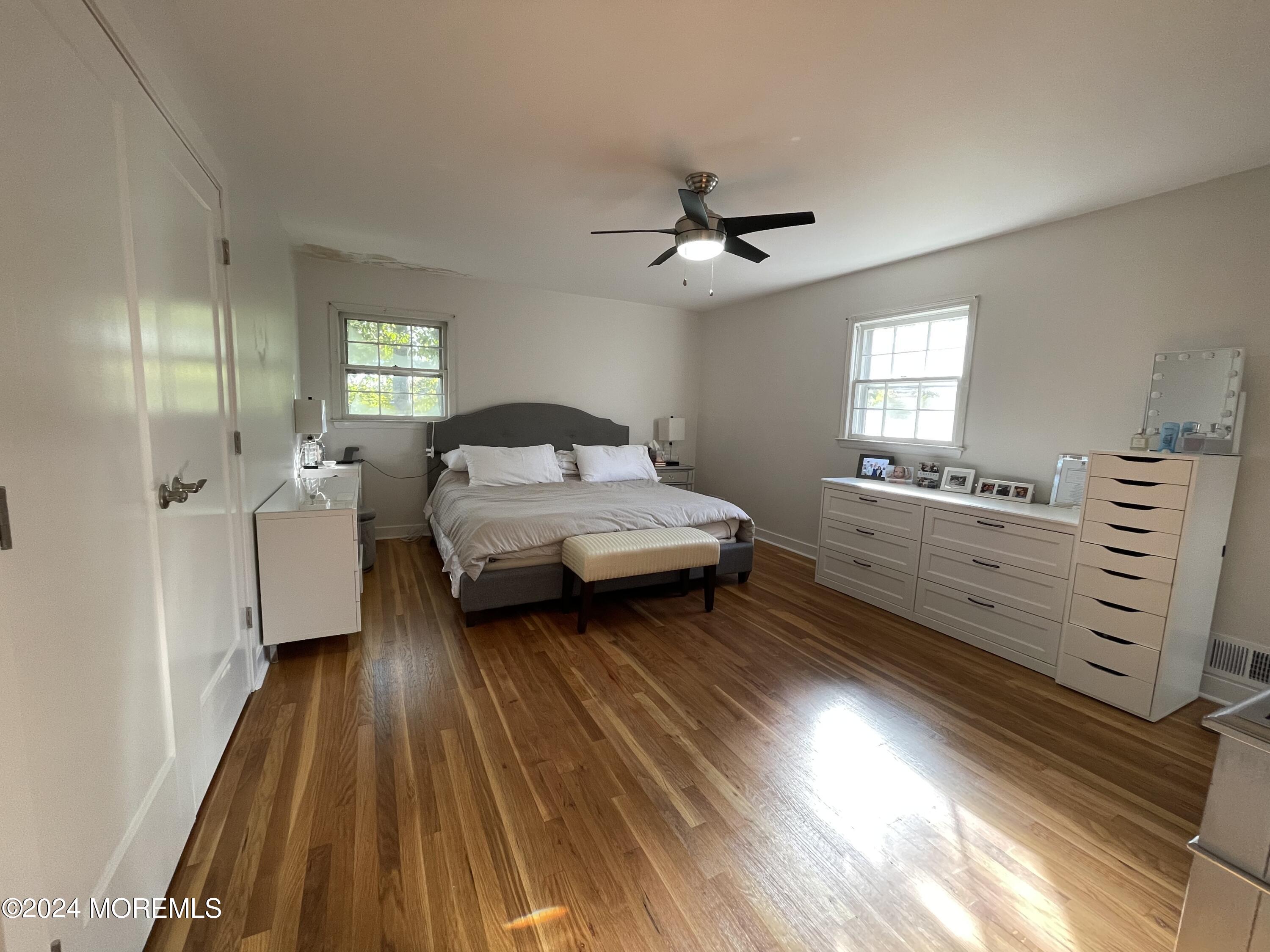 19 Roslyn Drive, SUMMER