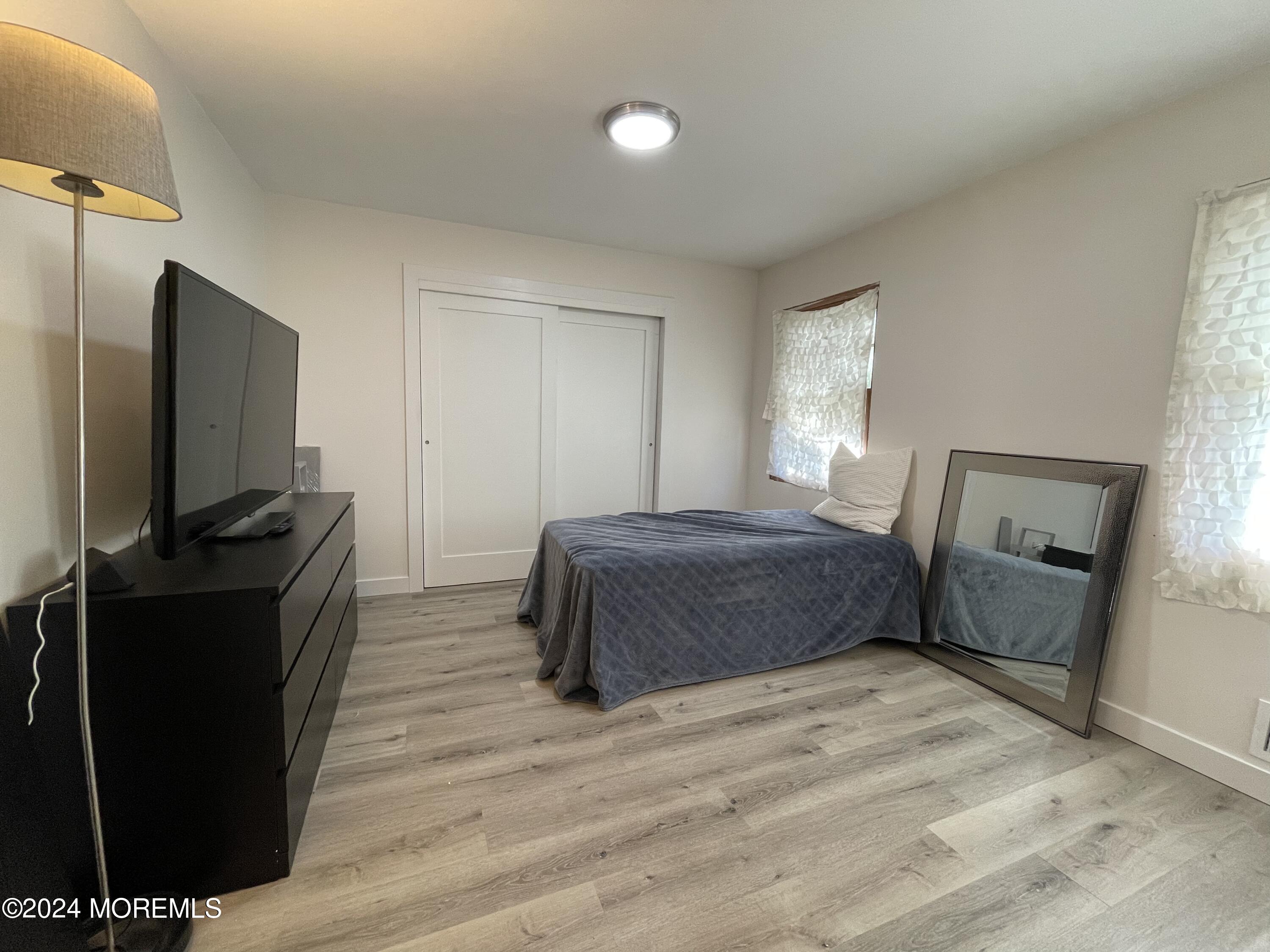 19 Roslyn Drive, SUMMER