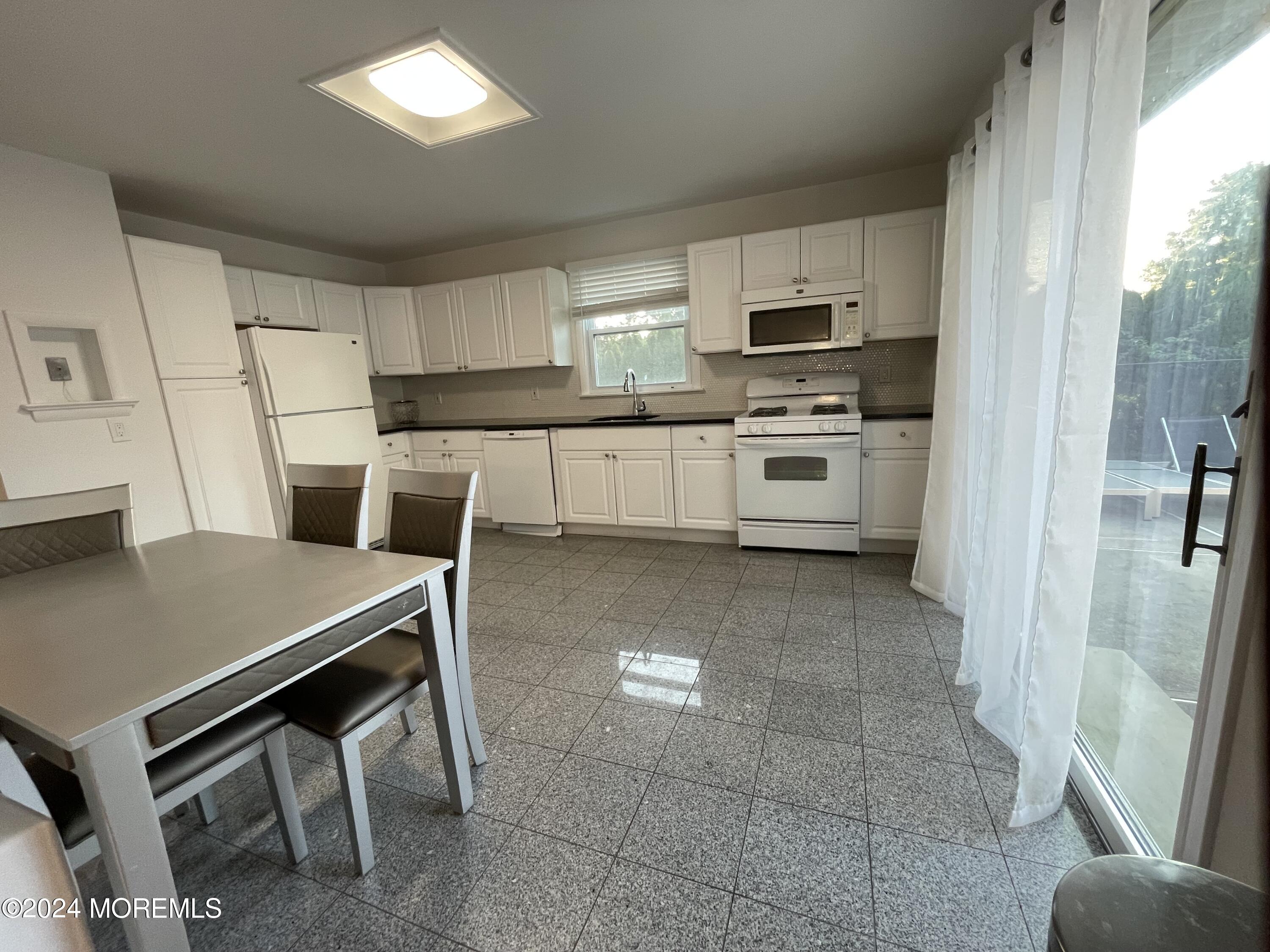 210 Larchwood Avenue