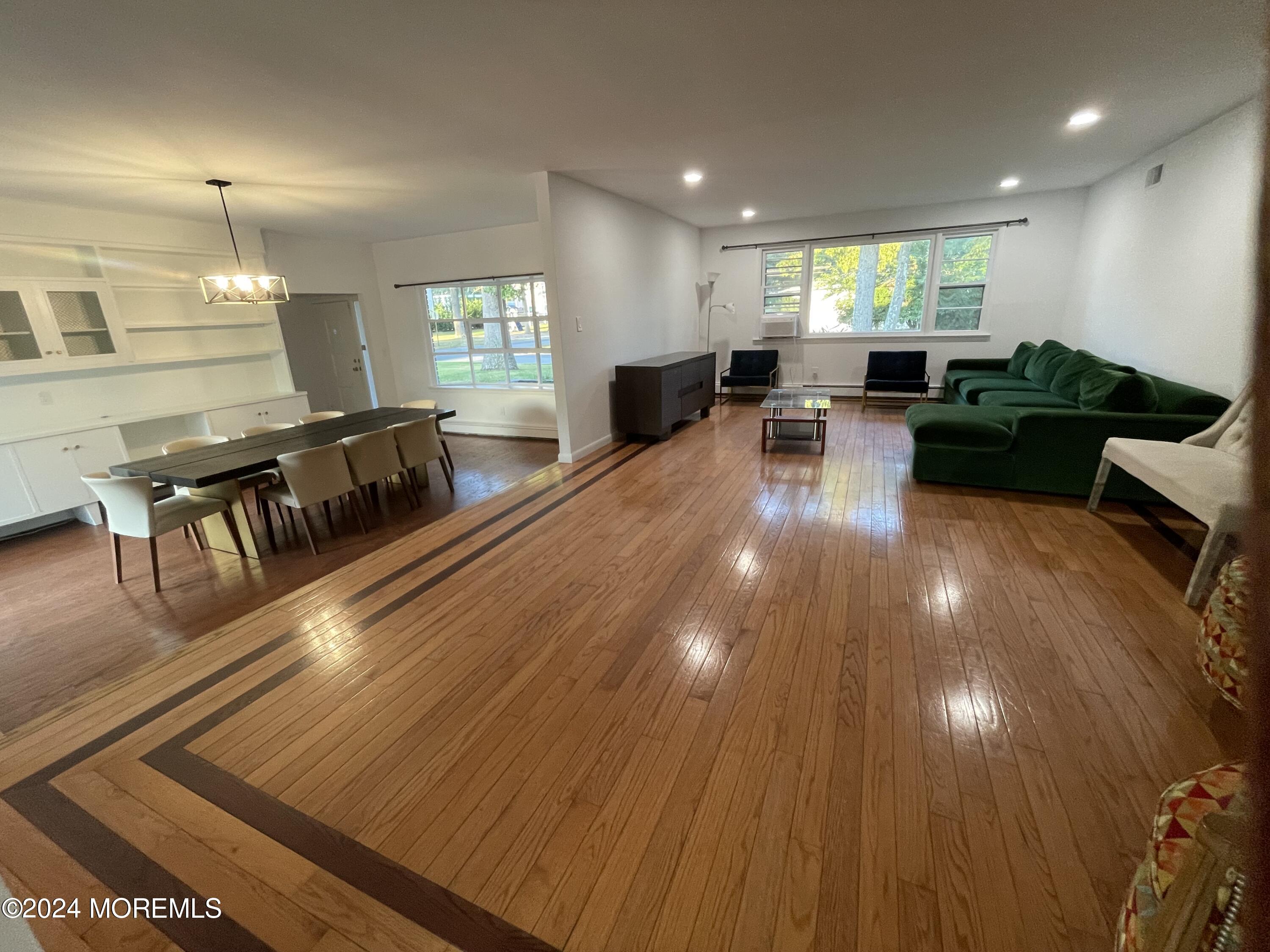 210 Larchwood Avenue