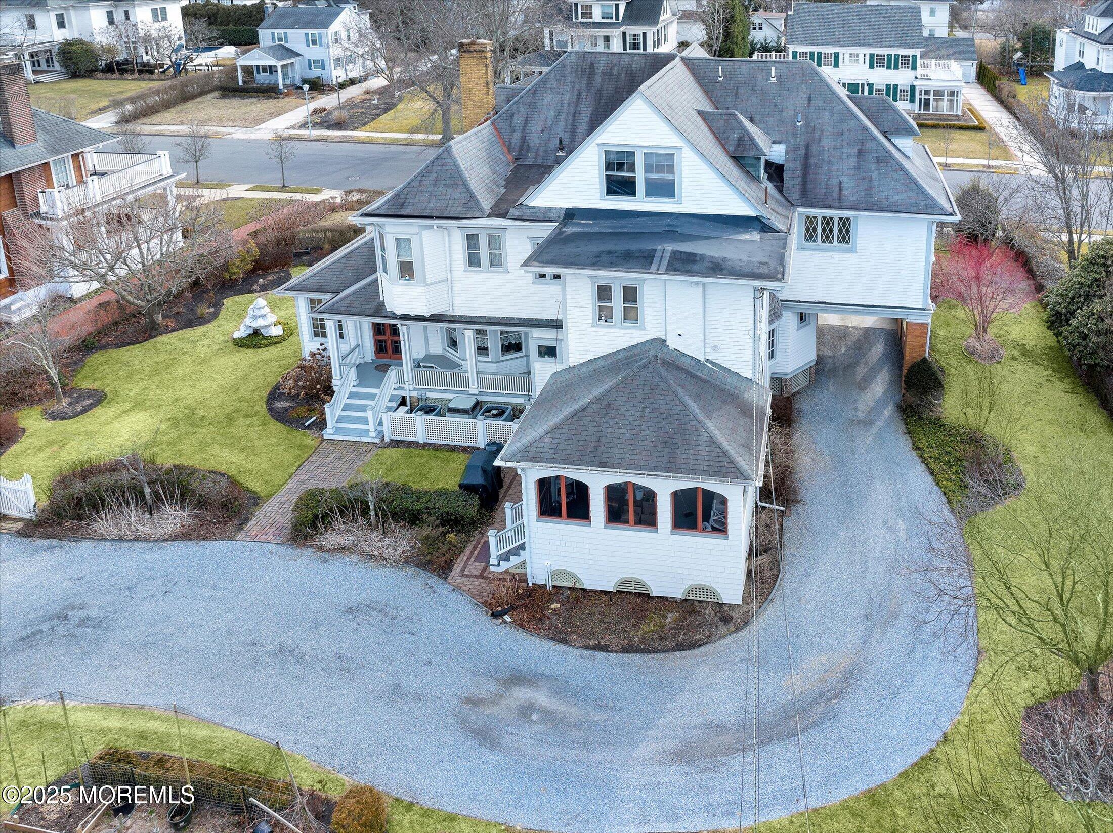 211 Cedar Avenue