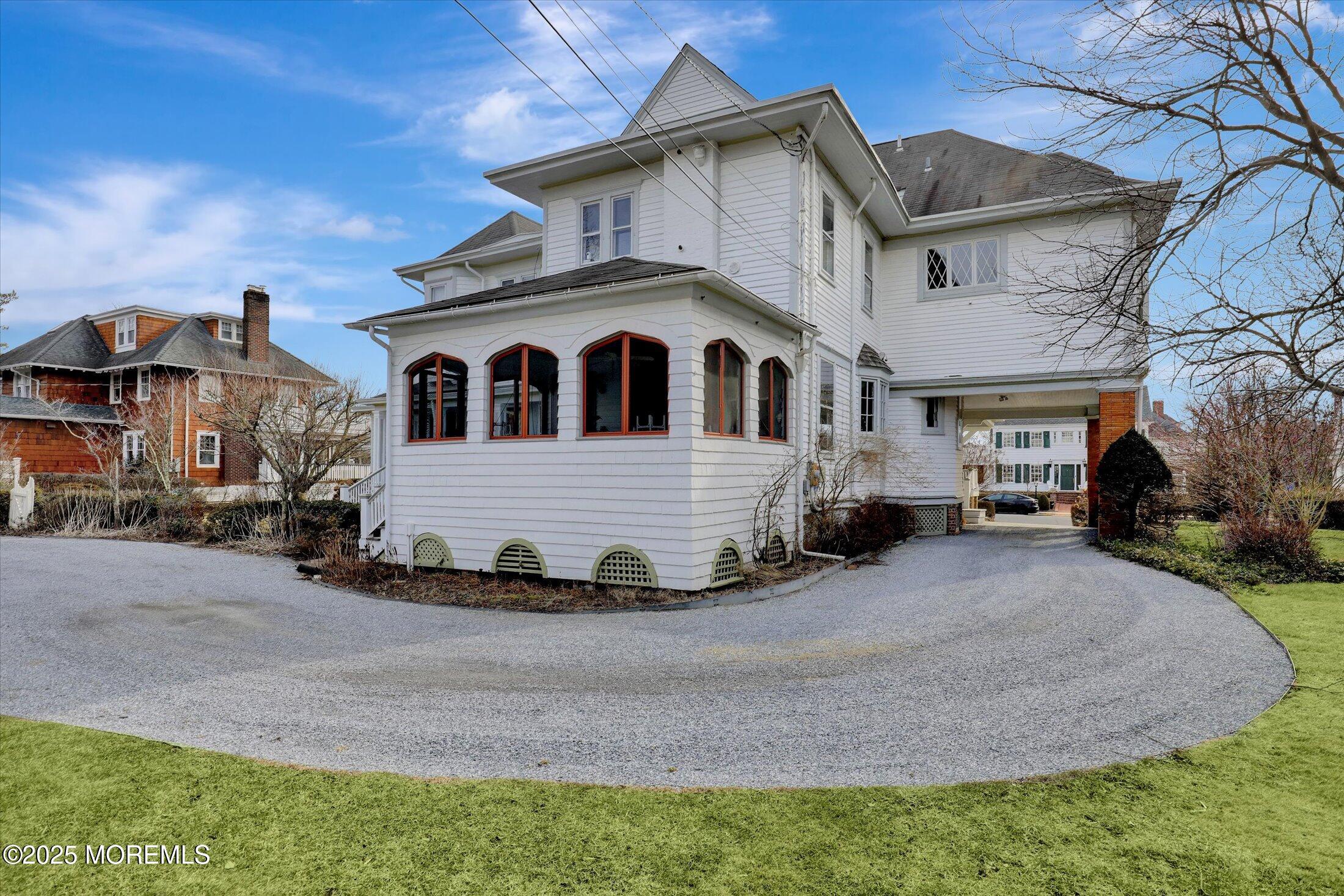211 Cedar Avenue