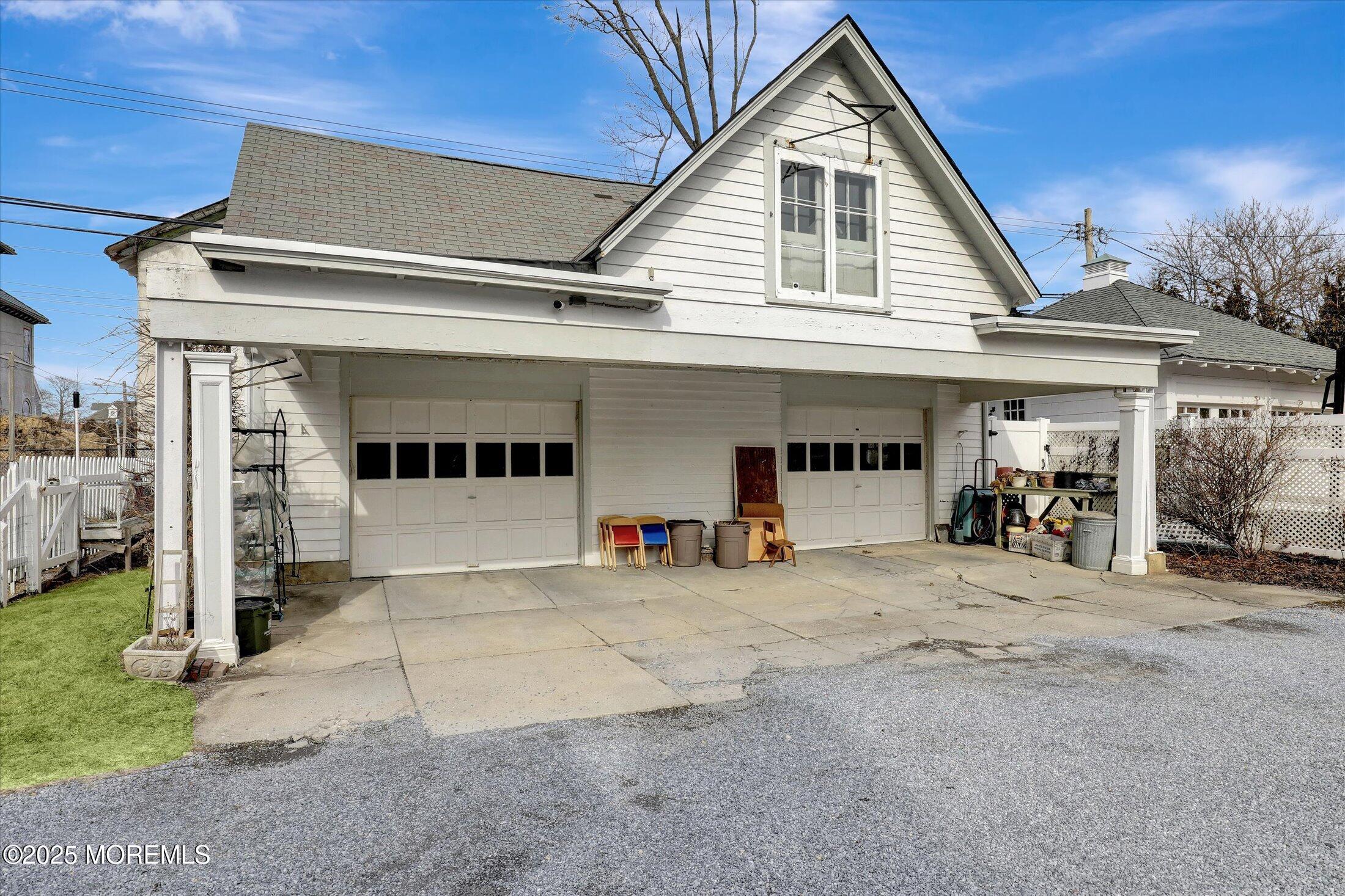 211 Cedar Avenue