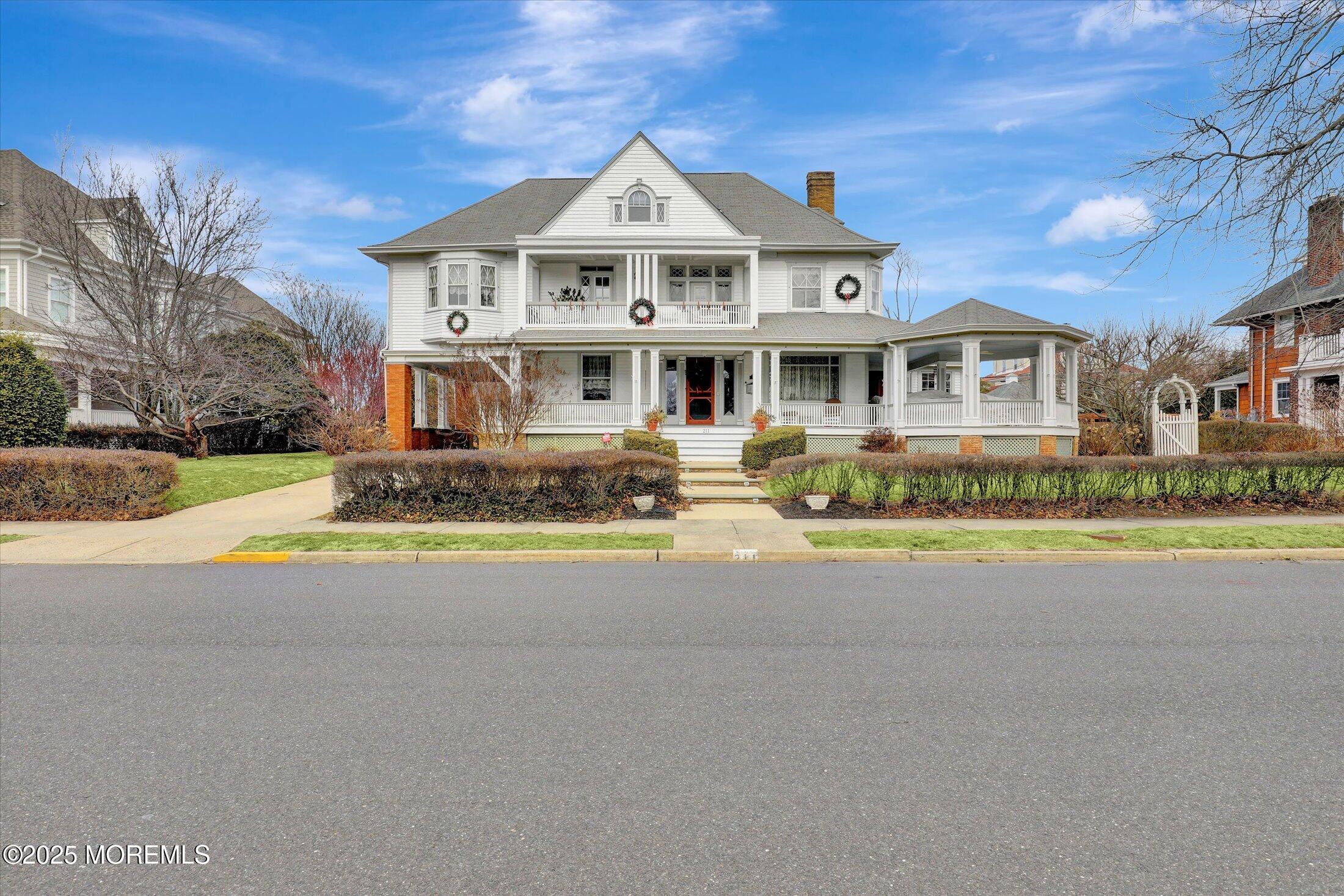 211 Cedar Avenue