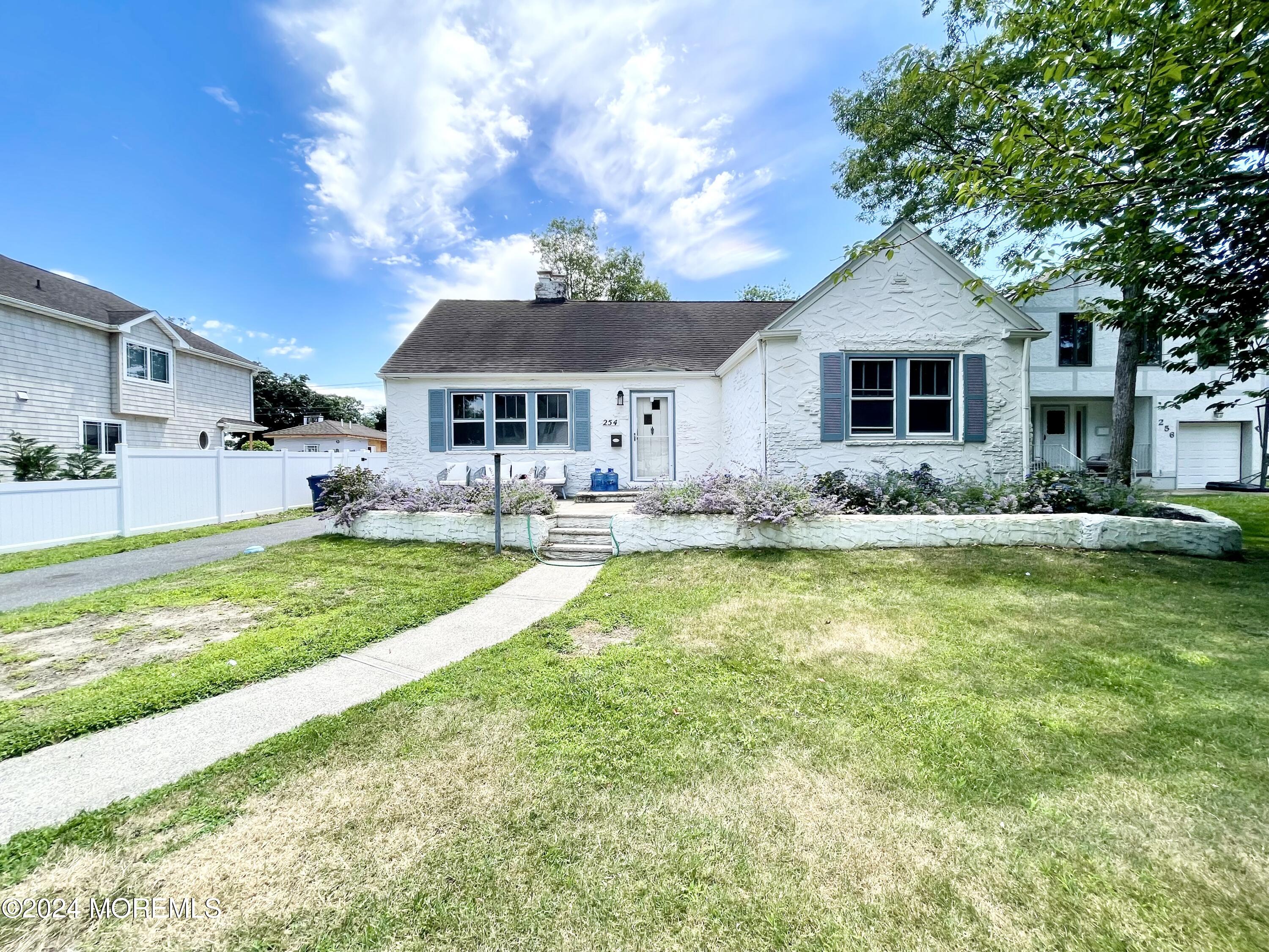 254 Lawrence Avenue