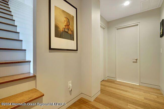 601 Bangs Avenue, 707