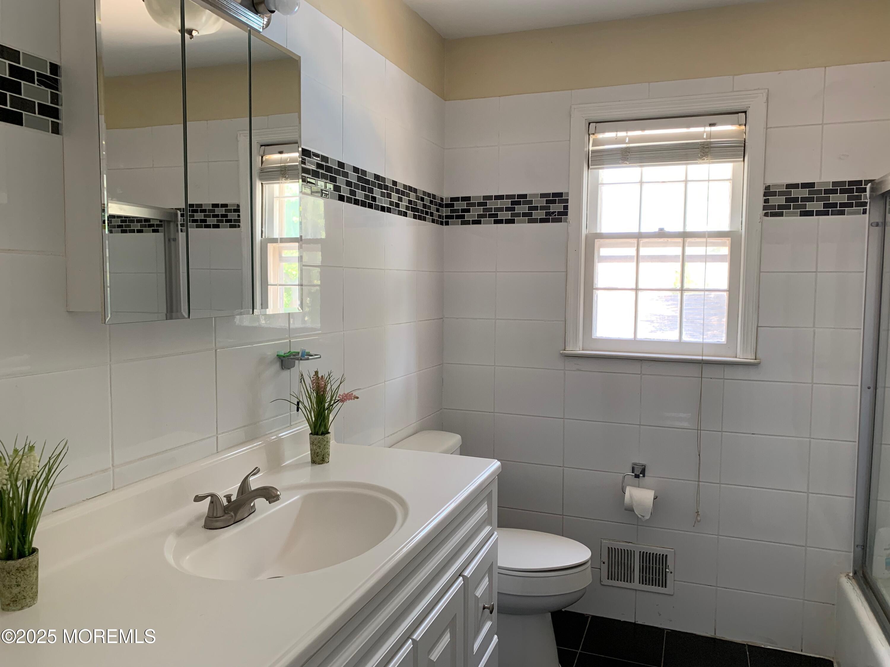 7 Elinore Avenue, Elberon