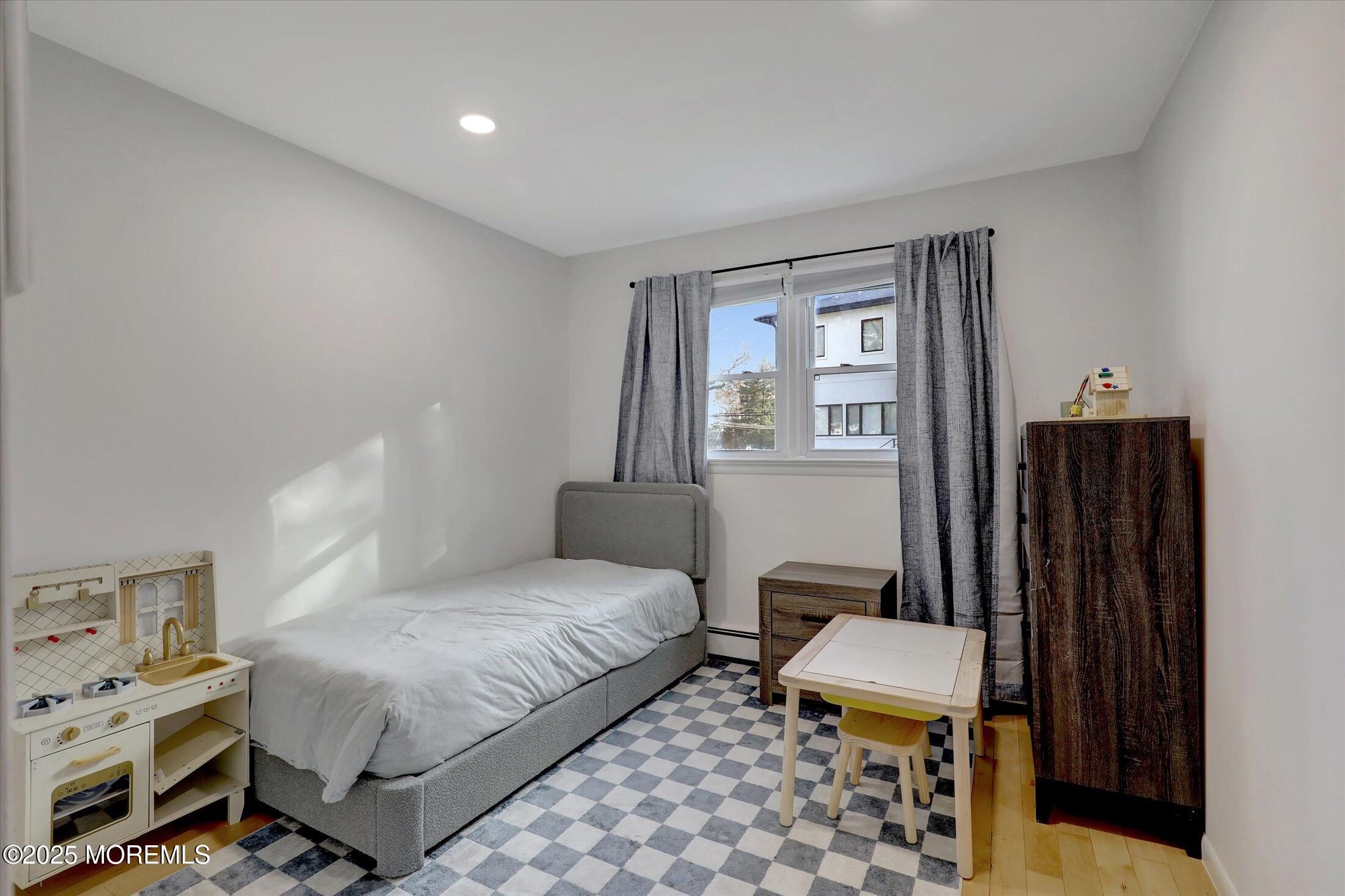 210 Larchwood Avenue