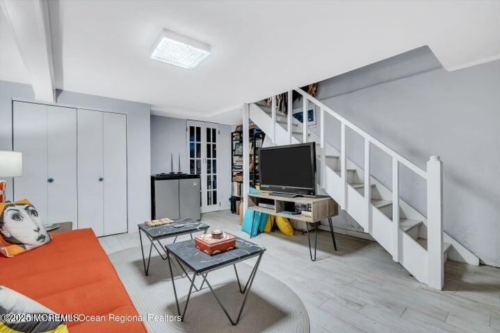 15 Buena Vista Court