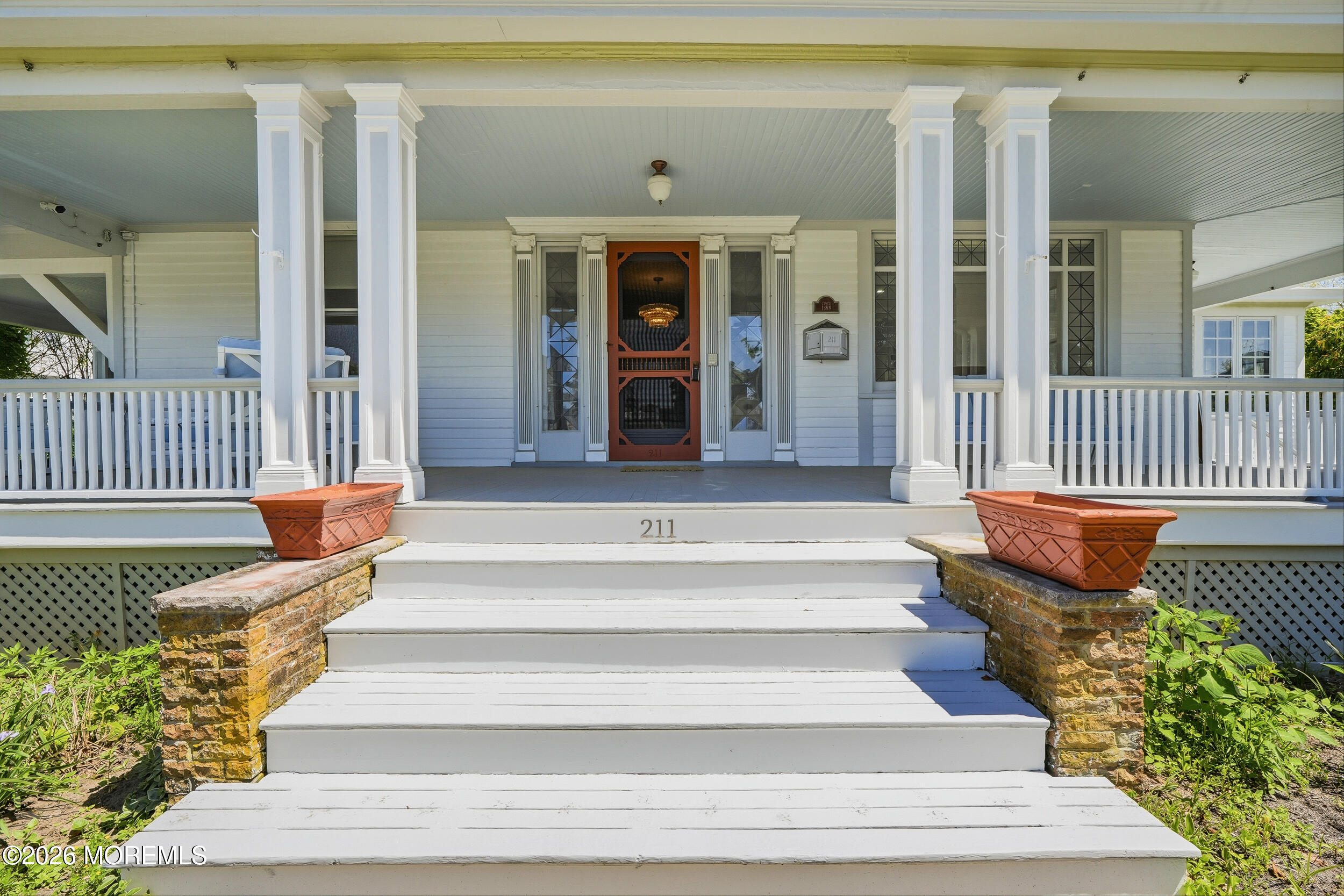 211 Cedar Avenue