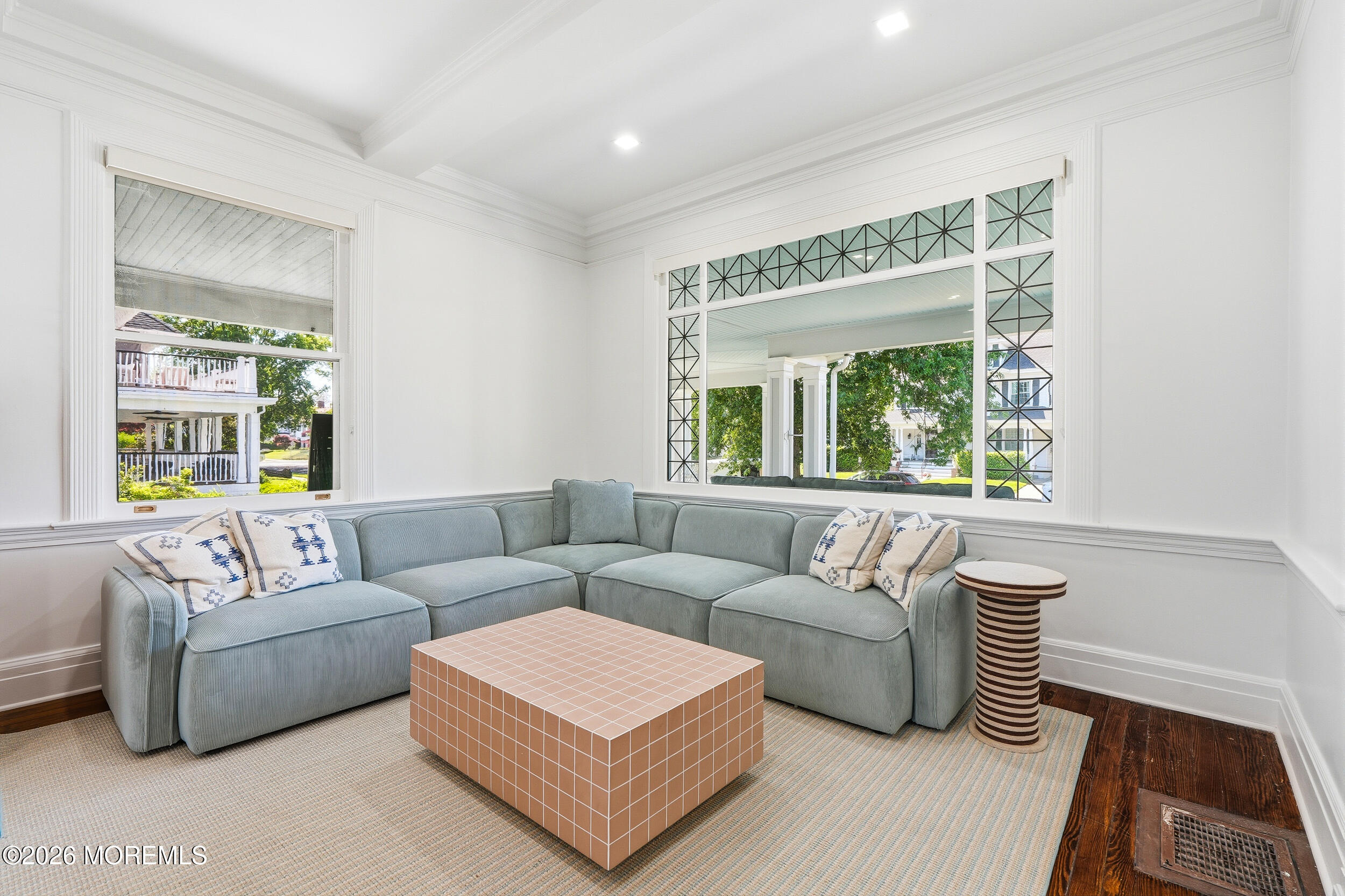 211 Cedar Avenue