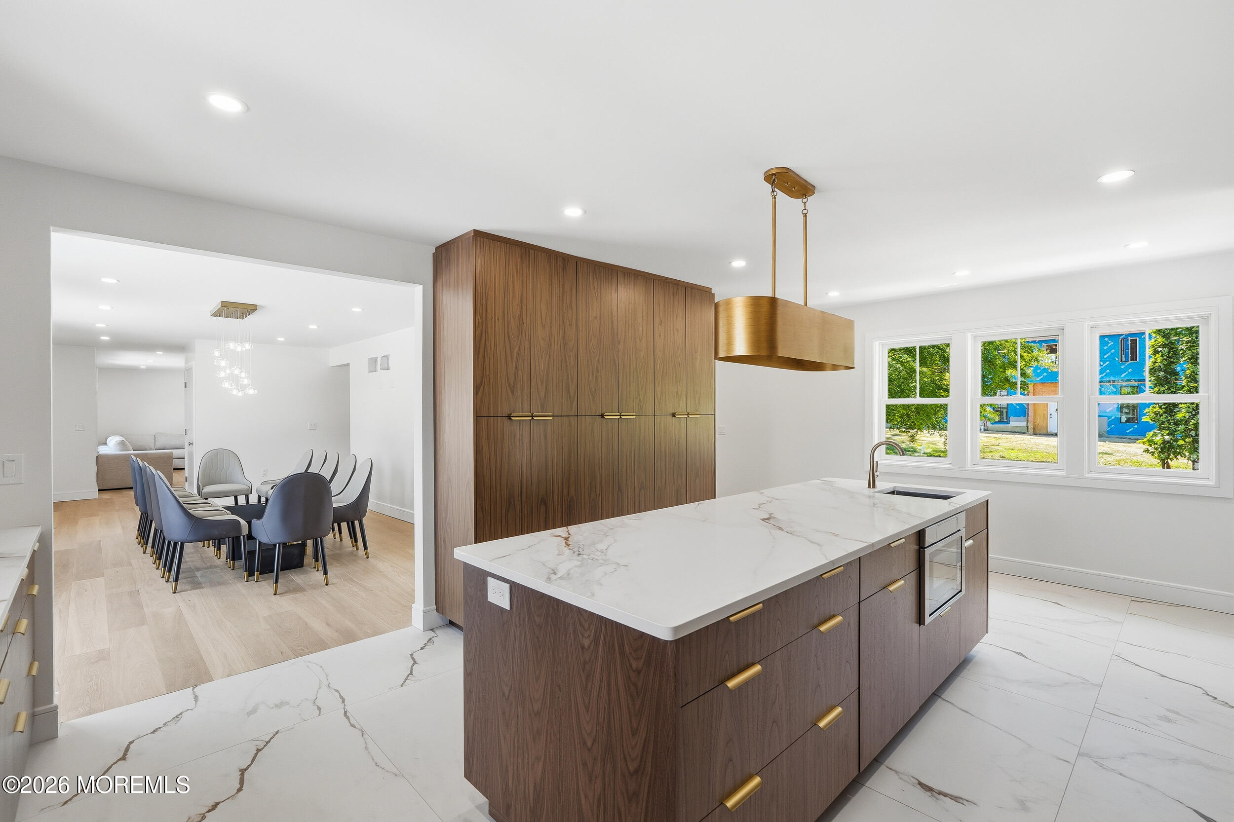 19 Roslyn Drive