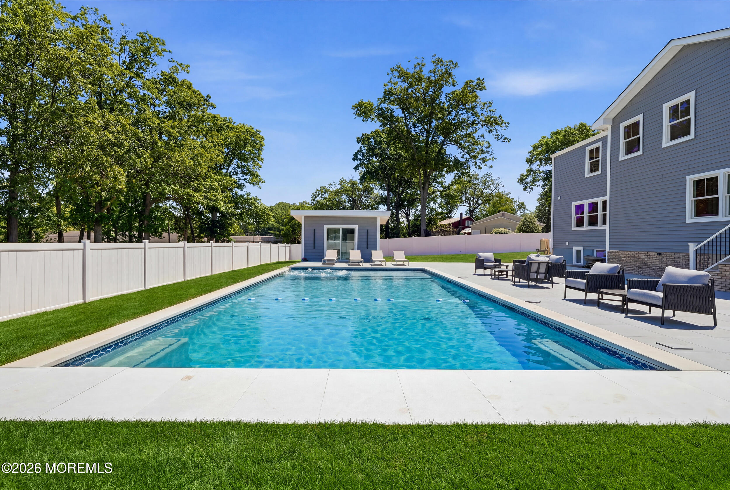 19 Roslyn Drive