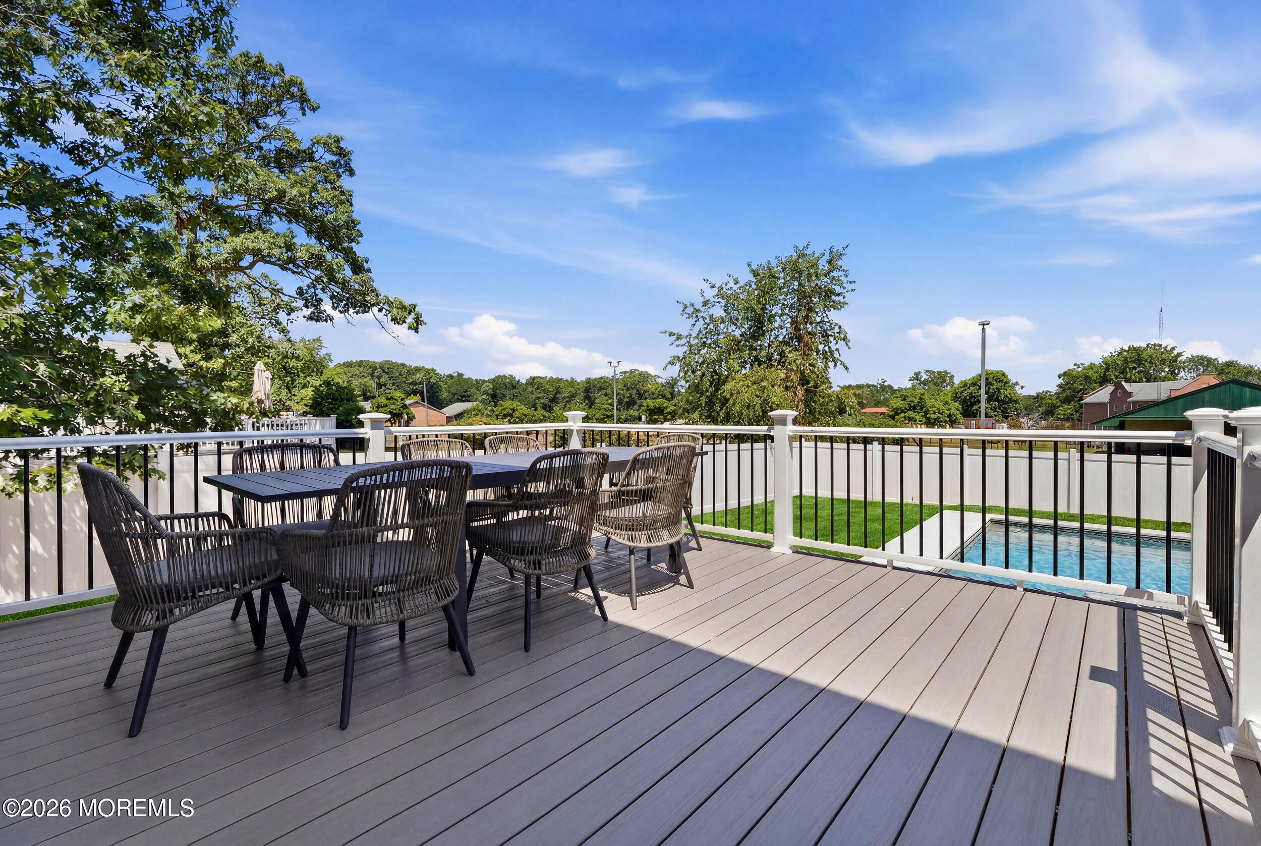 19 Roslyn Drive