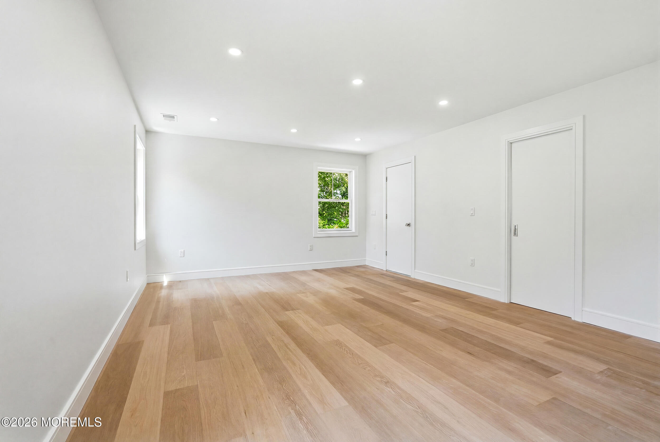 19 Roslyn Drive
