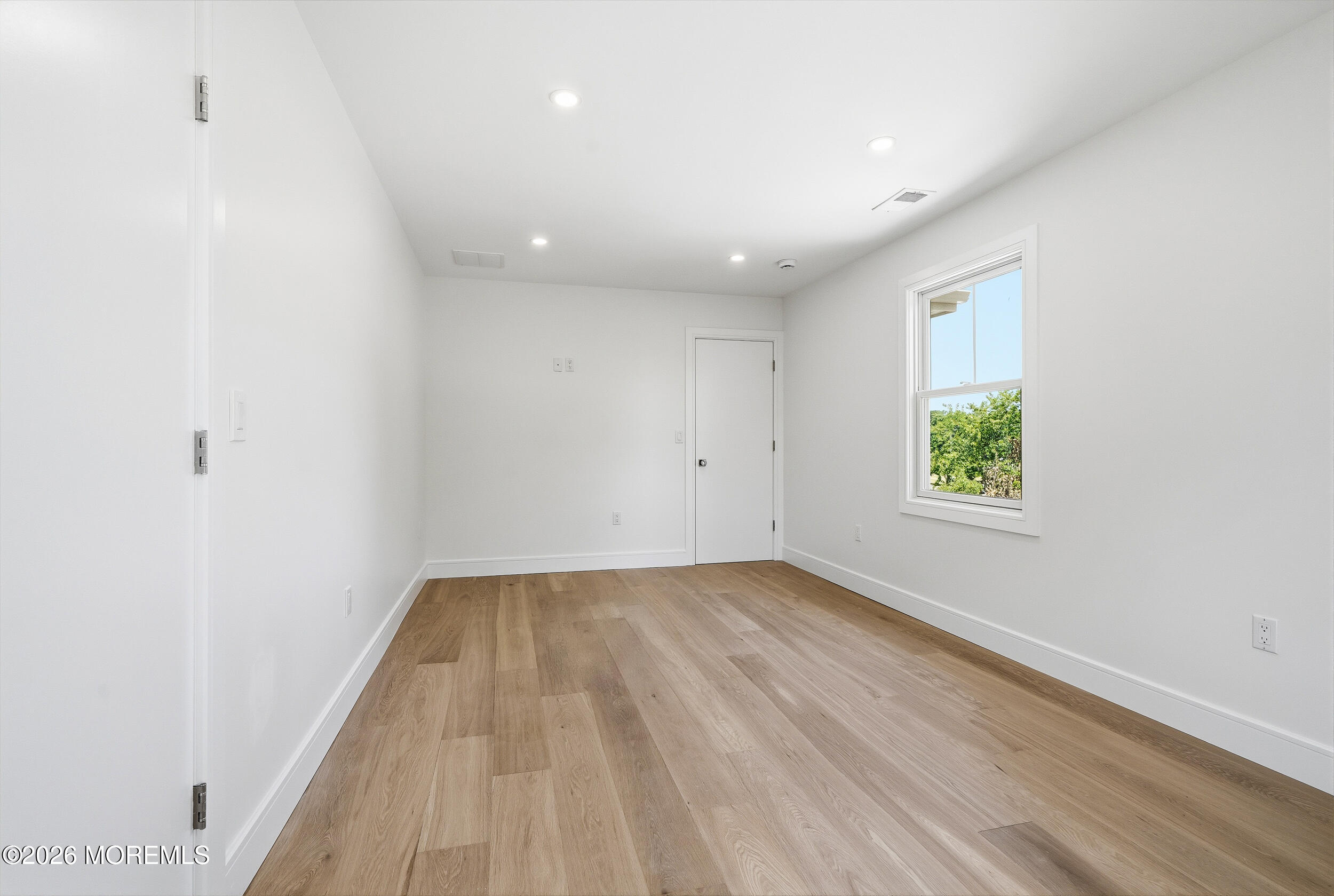19 Roslyn Drive