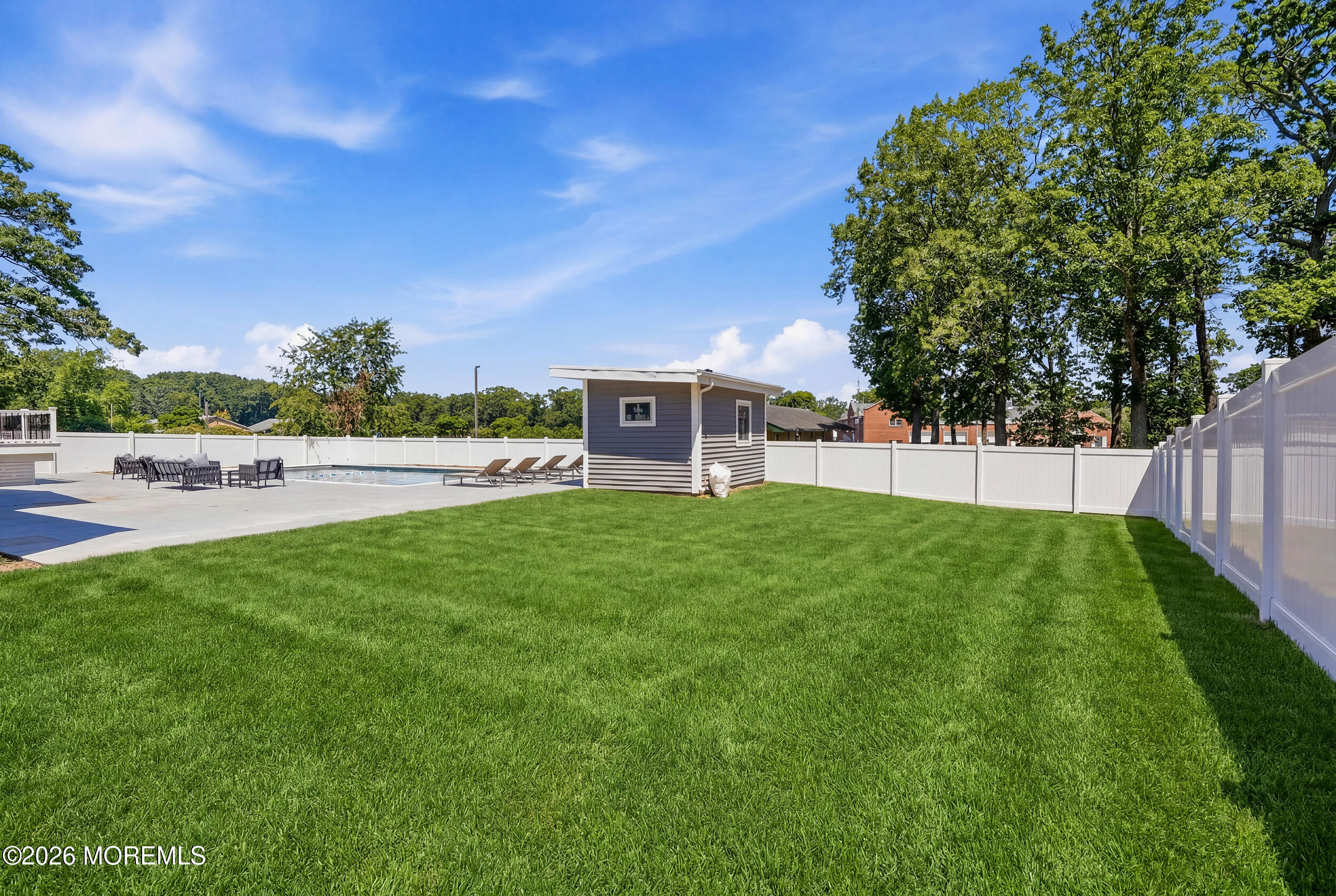 19 Roslyn Drive