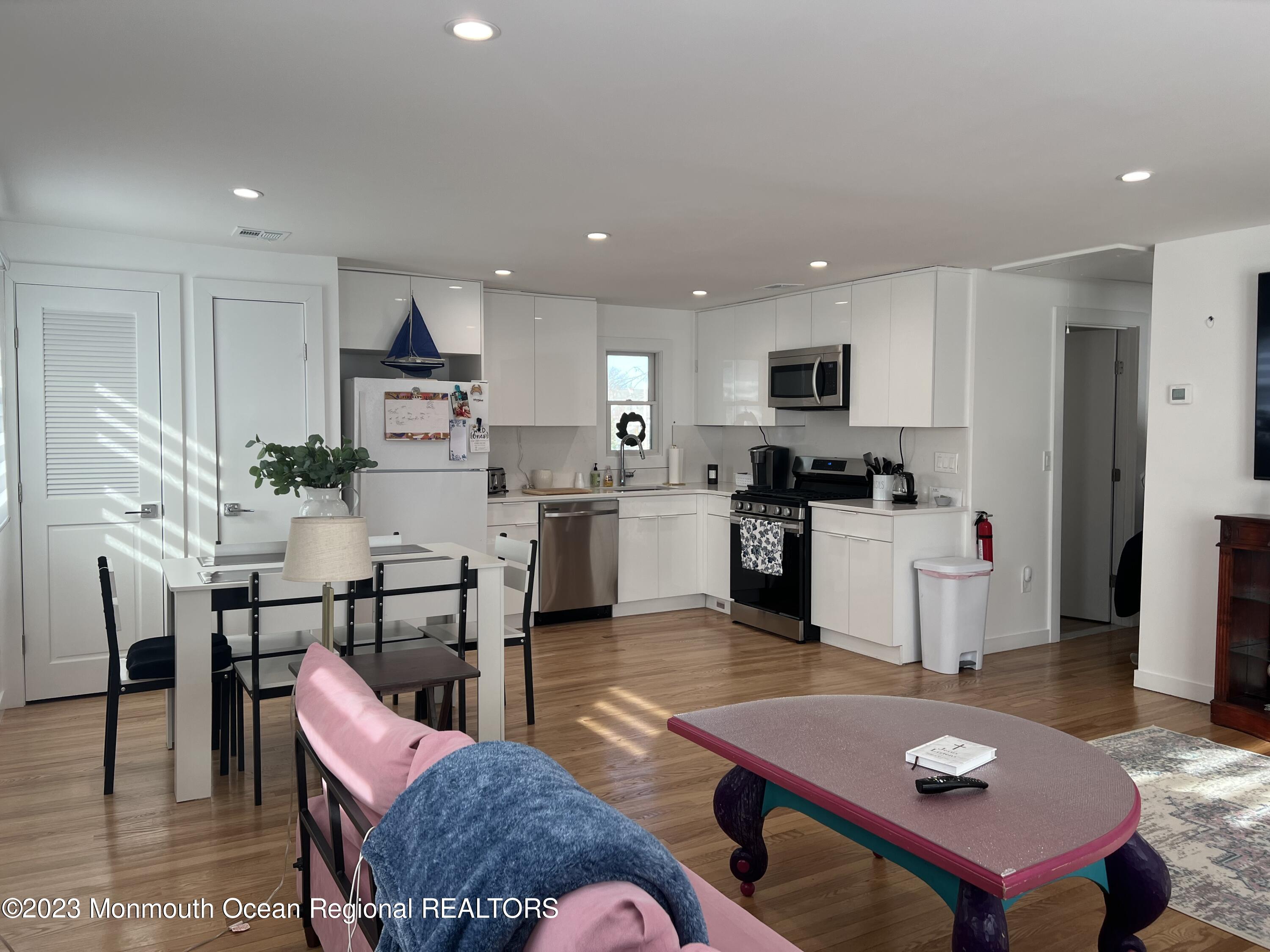 39 Cedar Avenue B