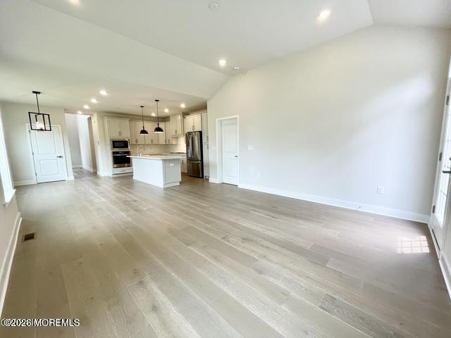 1 Beach Court 25