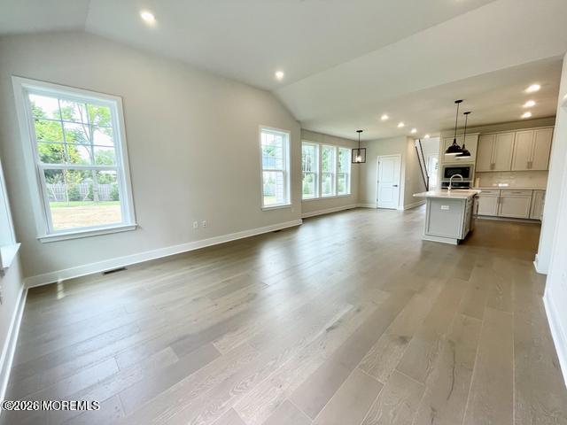 1 Beach Court 25