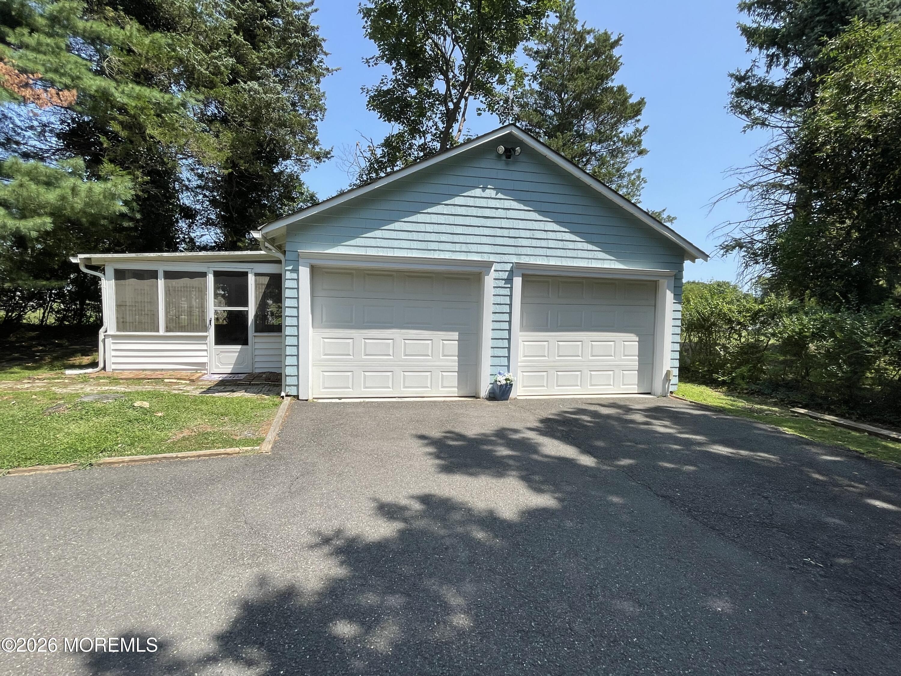 577 Cedar Avenue