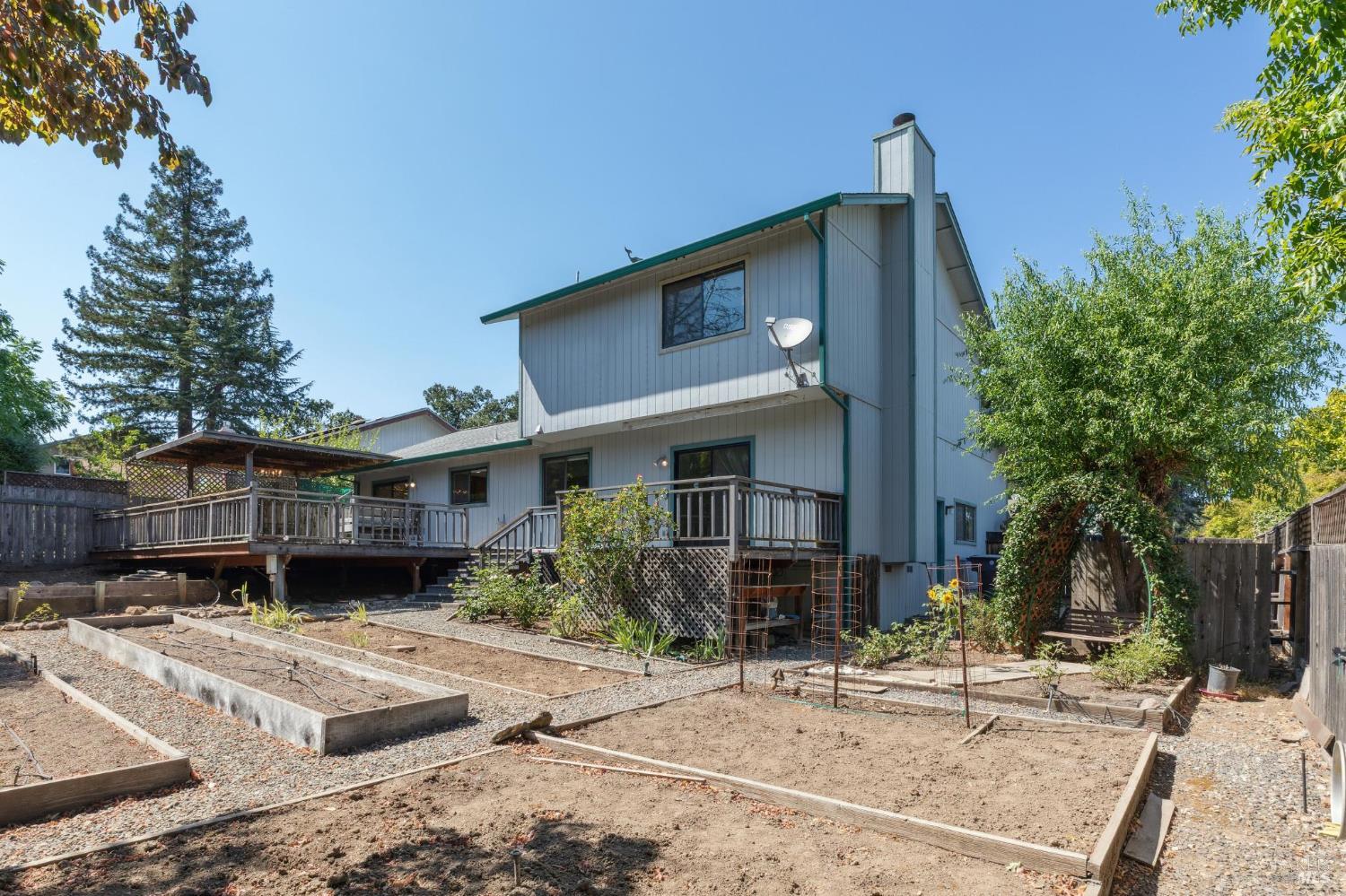 664 Craig Ave