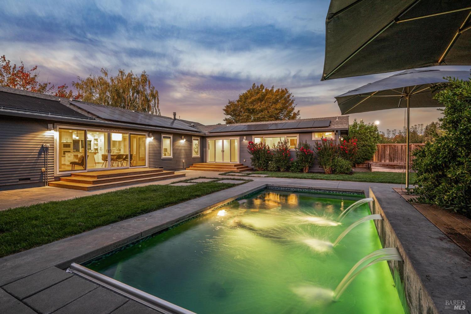 592 Avenue Del Oro