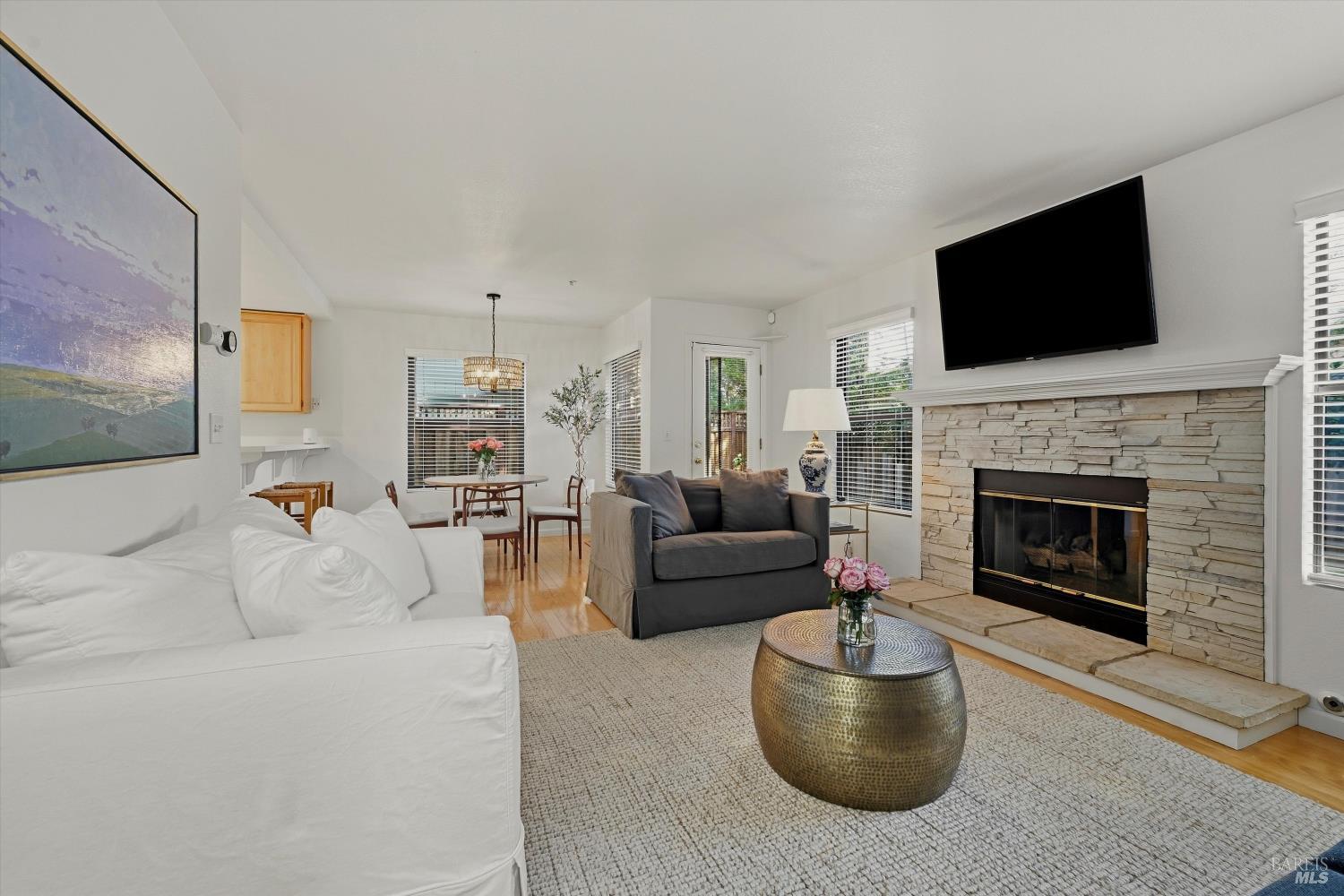 3204 Villa Lane