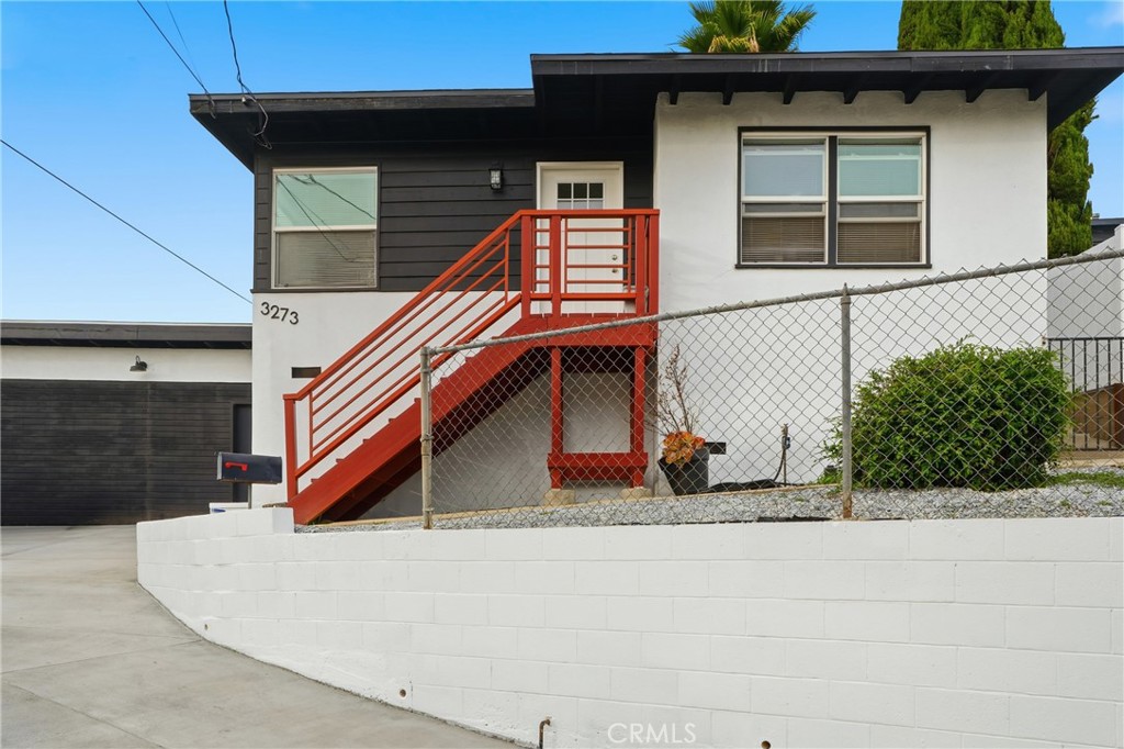 3273 Story St