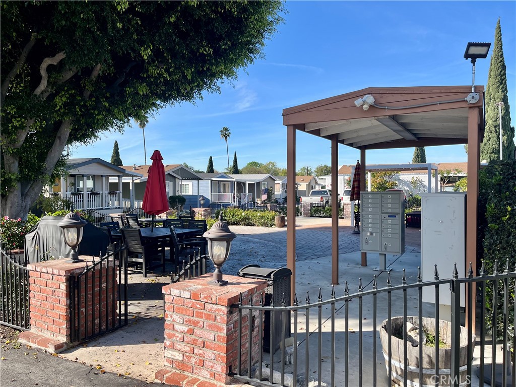 16540 Whittier Boulevard 6