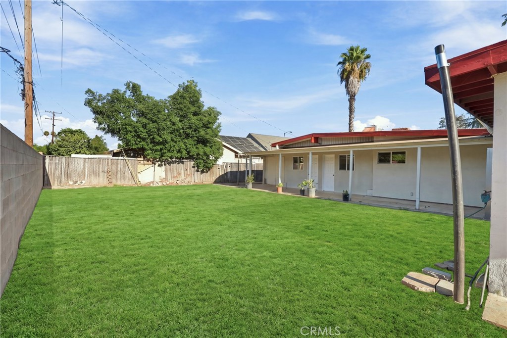 2065 W Orange Grove