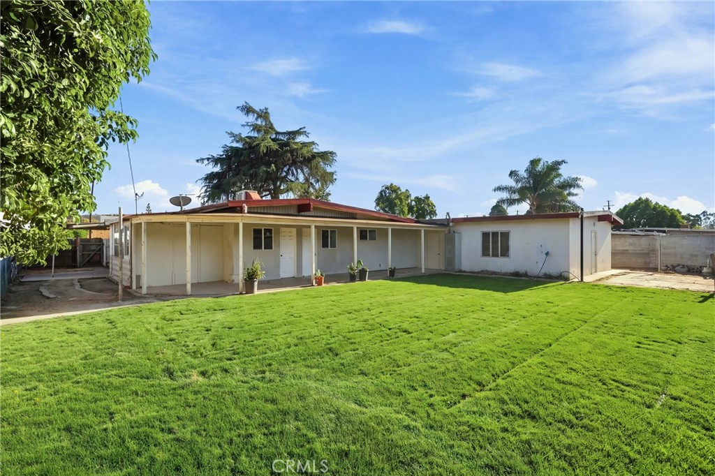 2065 W Orange Grove