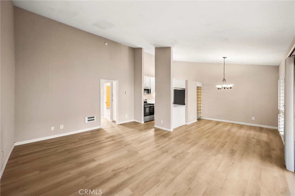 814 Camino Real 203