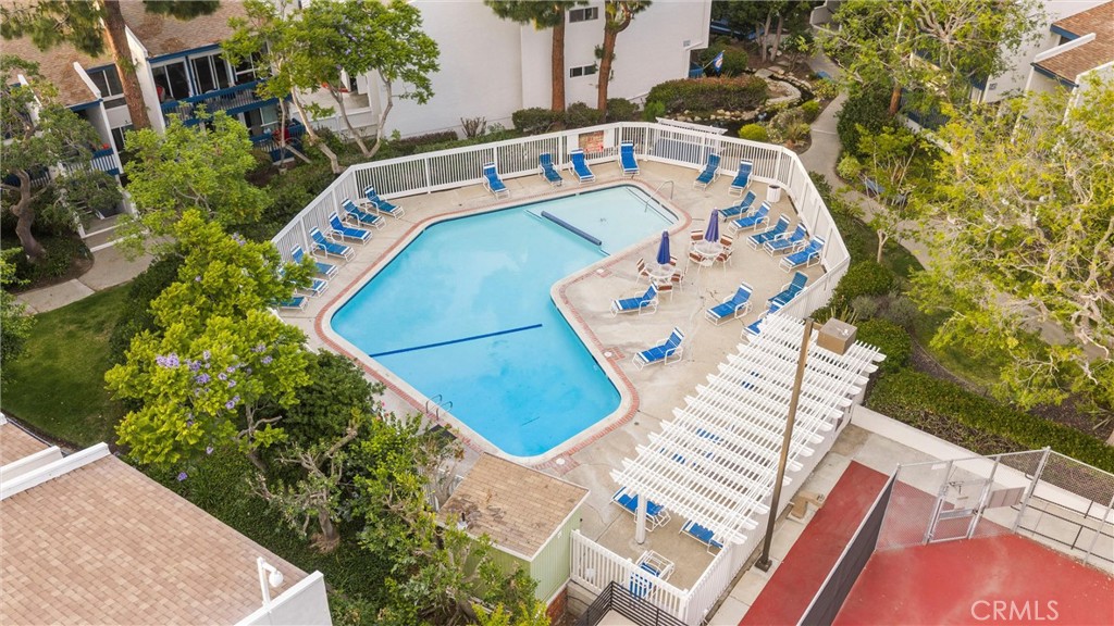 814 Camino Real 203