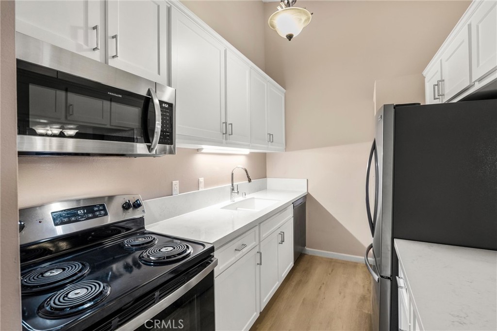 814 Camino Real 203