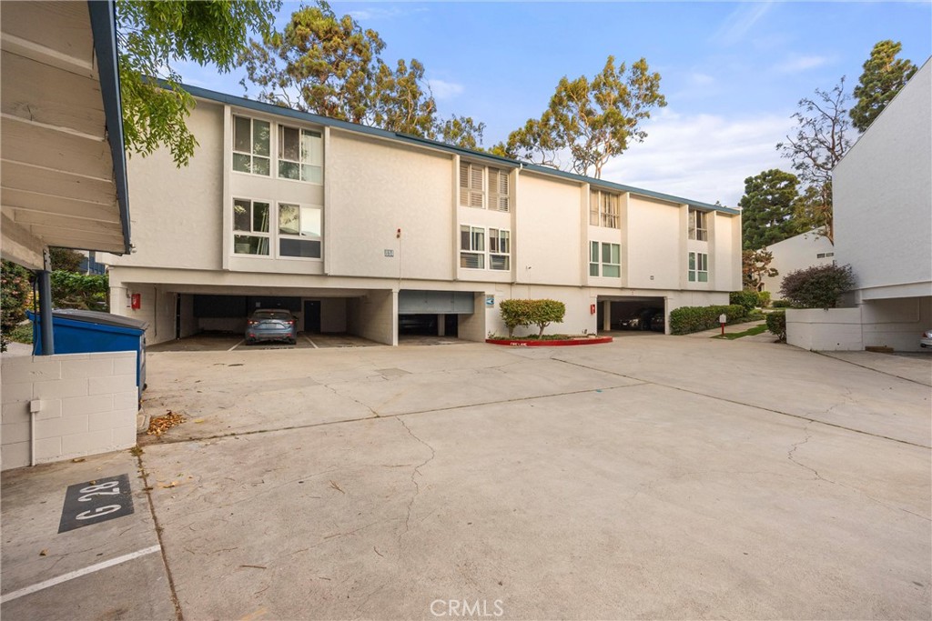 814 Camino Real 203