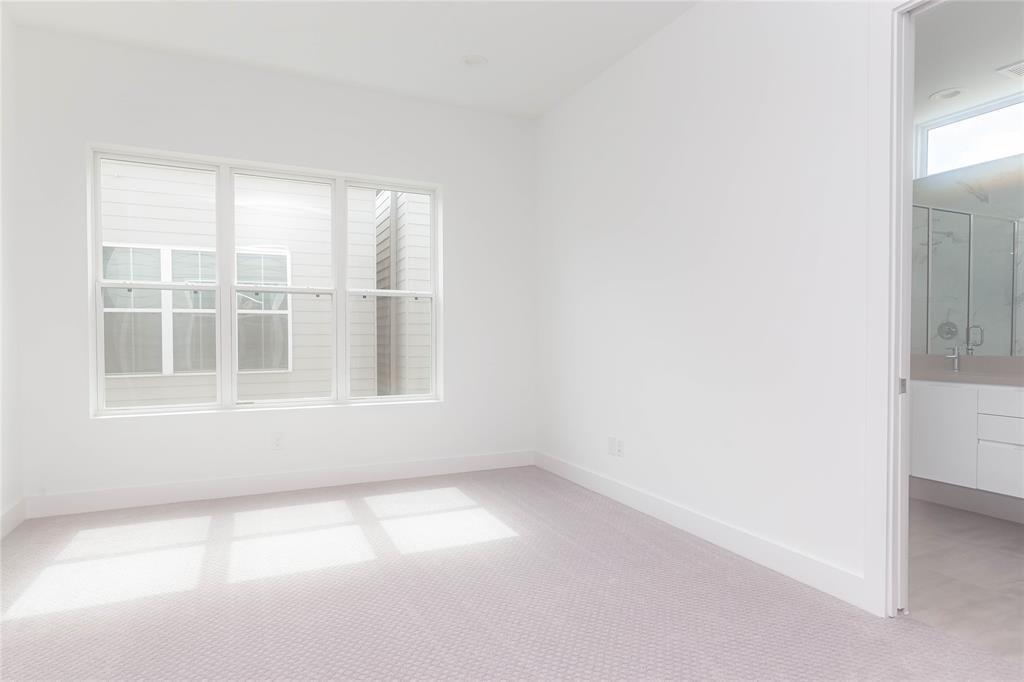 5868 E Post Oak Lane